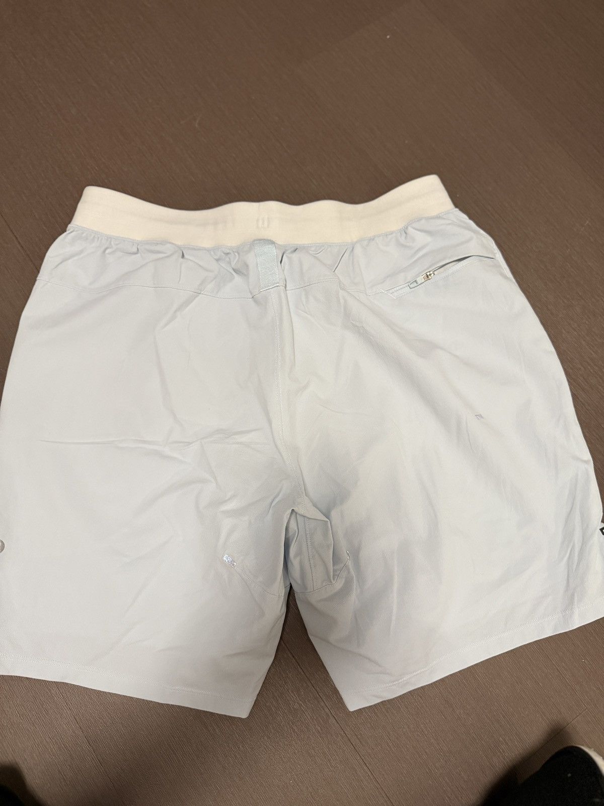Lululemon Lululemon License to Train shorts Size US 33 - 2 Thumbnail
