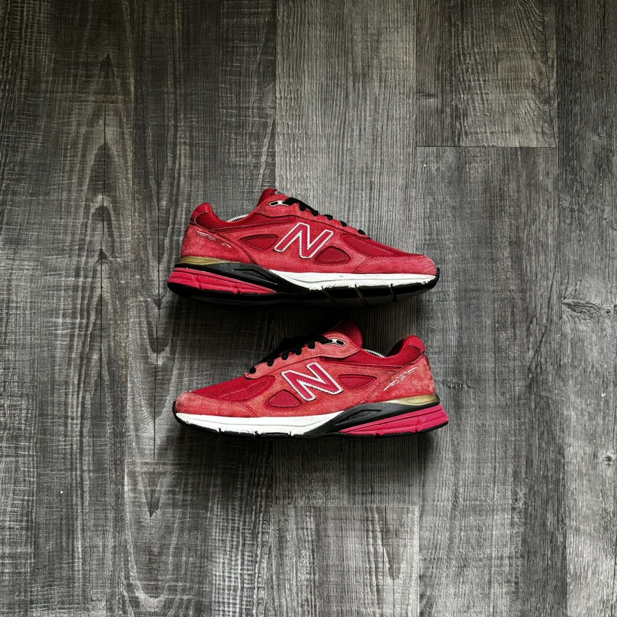 New balance store 990 v4 red