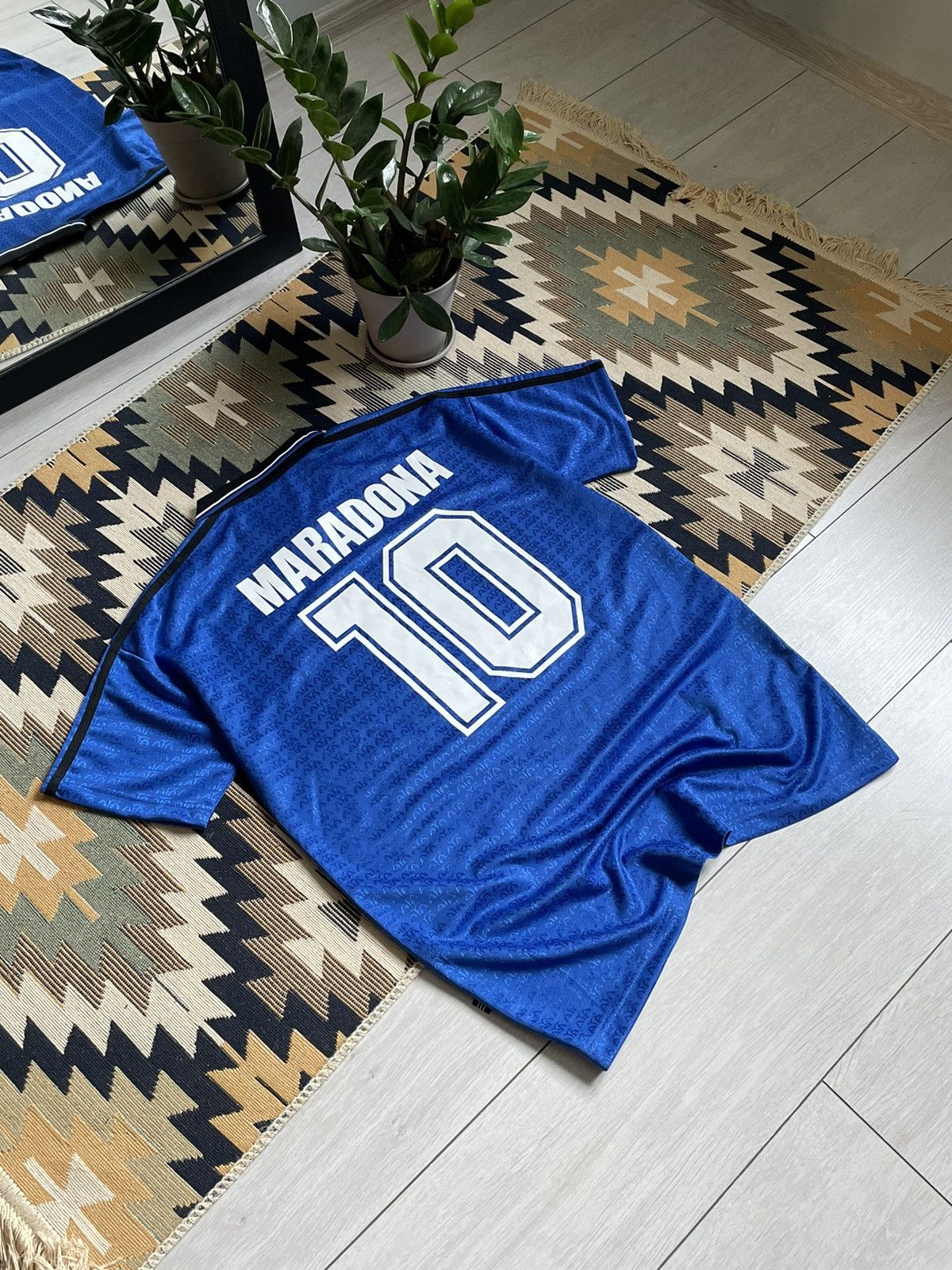Vintage Vintage Adidas Maradona 10 Argentina 1994 Retro Jersey Size US L / EU 52-54 / 3 - 11 Thumbnail