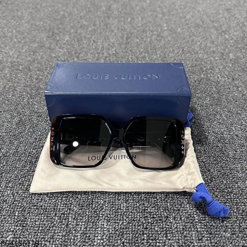 Louis Vuitton Louis Vuitton Printed Sunglasses- Size ONE SIZE - 2 Thumbnail
