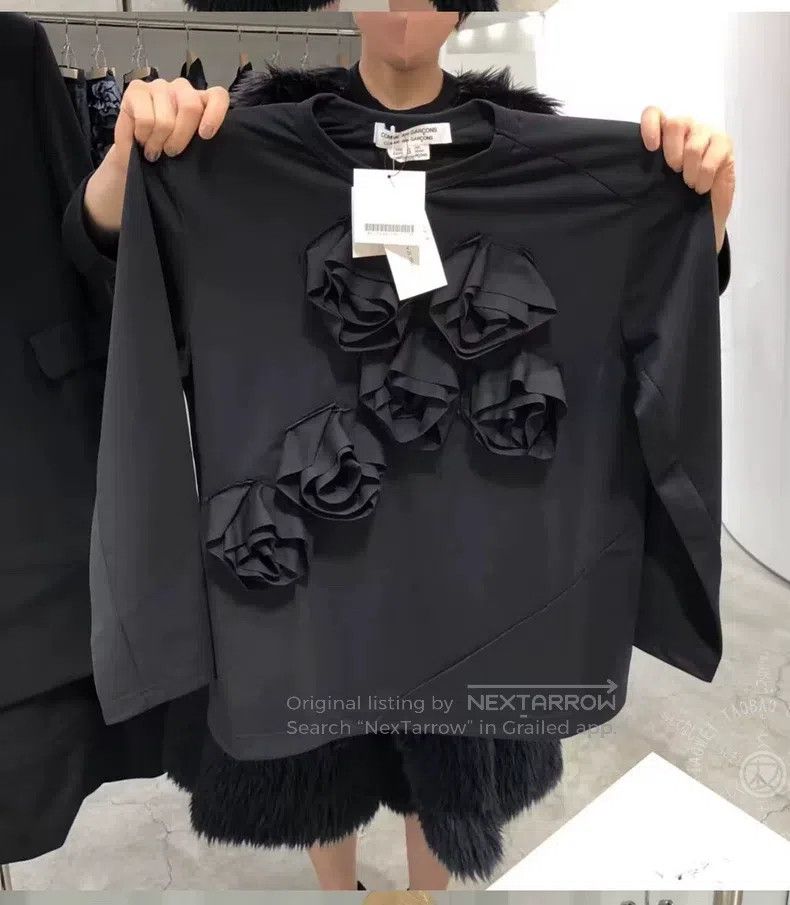 Comme des Garcons Comme Des Garcons Black 3D Flower Long Sleeve T-shirt, Siz Size S / US 4 / IT 40 - 5 Thumbnail