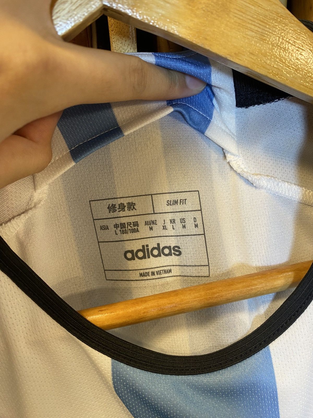 Adidas 2022 Argentina Home Kit World Cup Champions MESSI 10 Size US L / EU 52-54 / 3 - 5 Thumbnail
