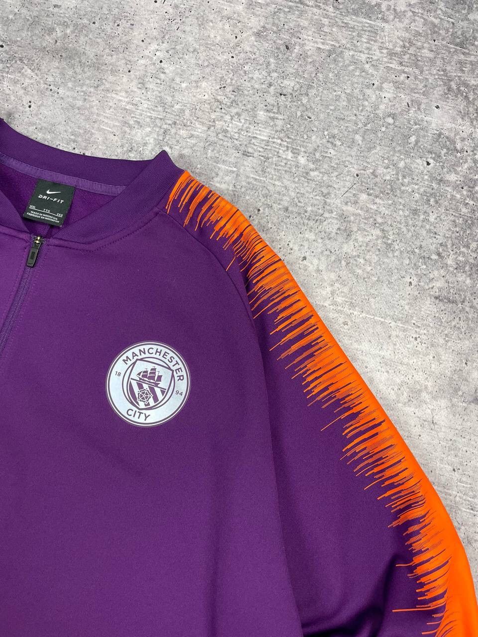 Nike Vintage Nike Y2K Manchester City Reflective Logo Zip Olympic Size US XXL / EU 58 / 5 - 6 Thumbnail