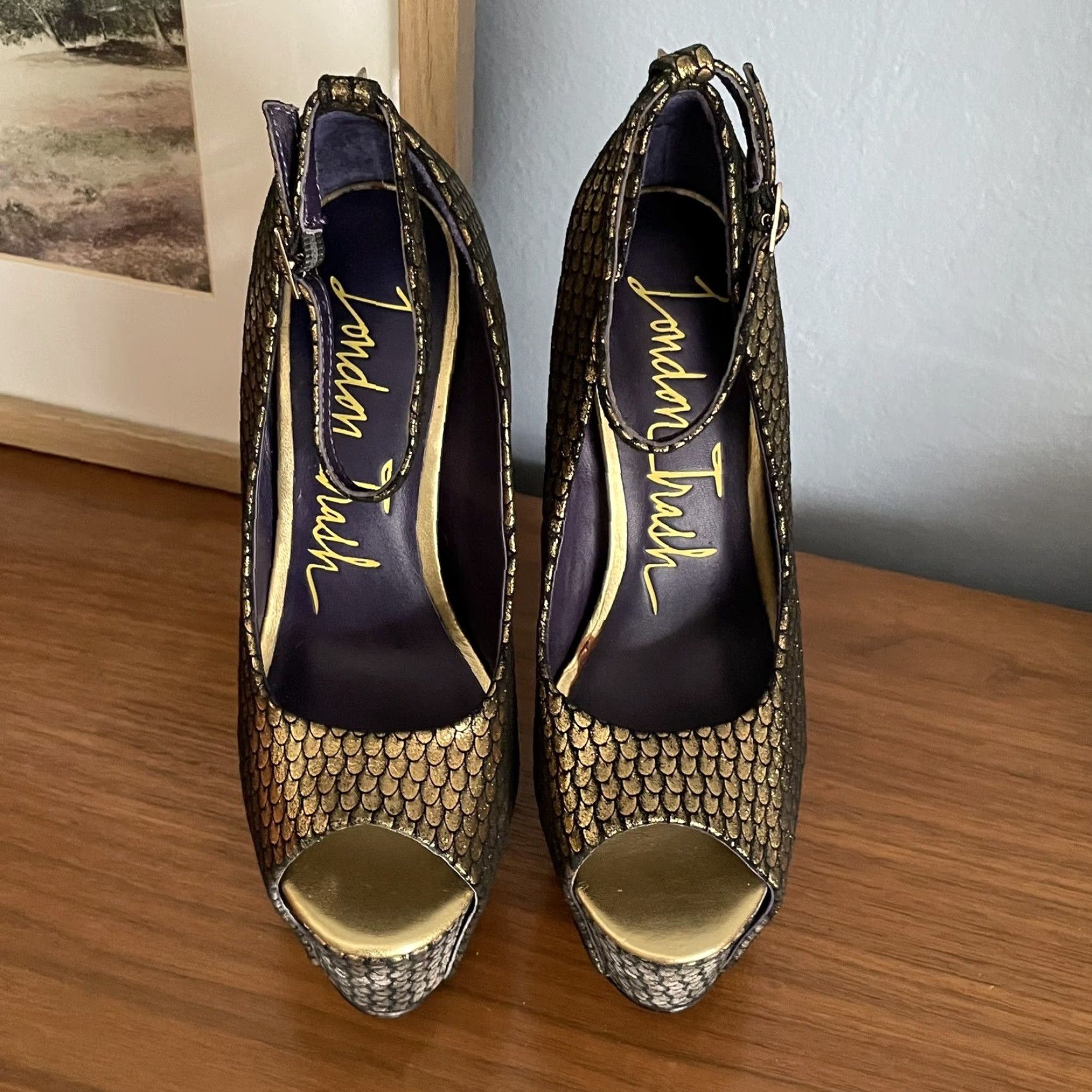 Vintage London Trash Citro Gold Metallic Studded Spikes Leather Platform Heels Size 6 Size US 6 / IT 36 - 3 Thumbnail