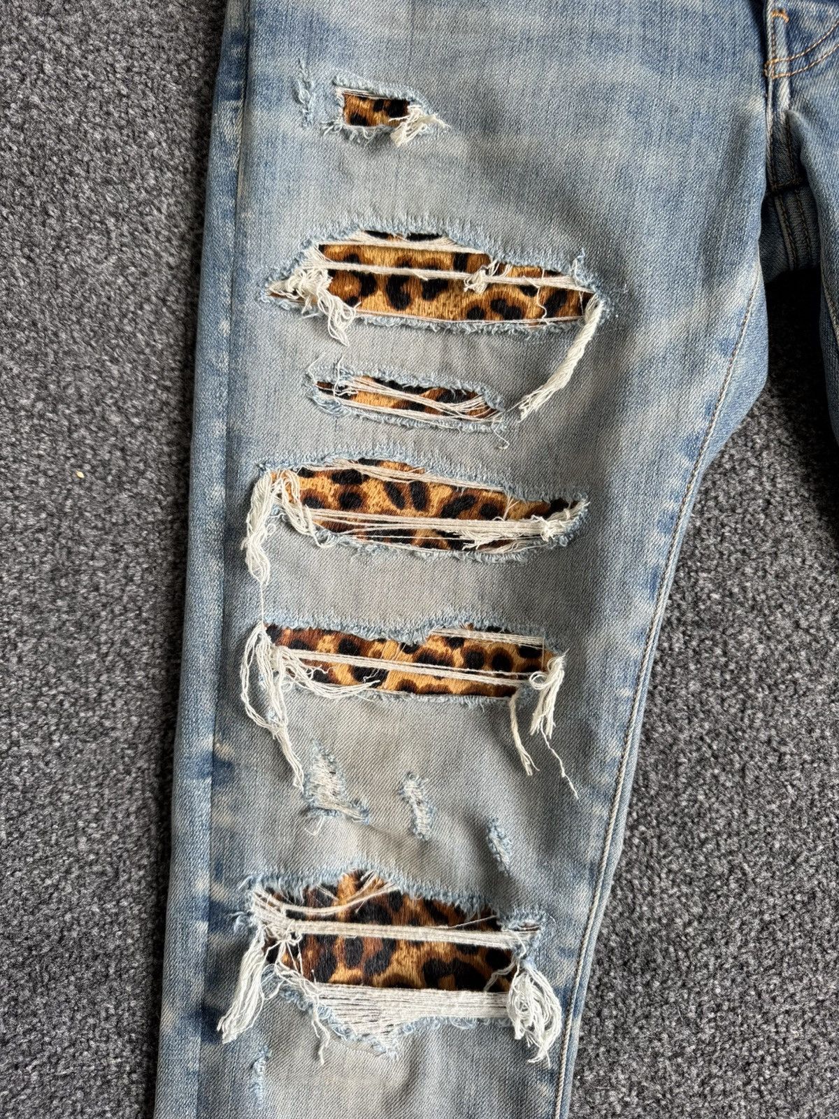 Amiri Amiri Clay Indigo Leopard Thrashers Jeans Size US 30 / EU 46 - 4 Thumbnail