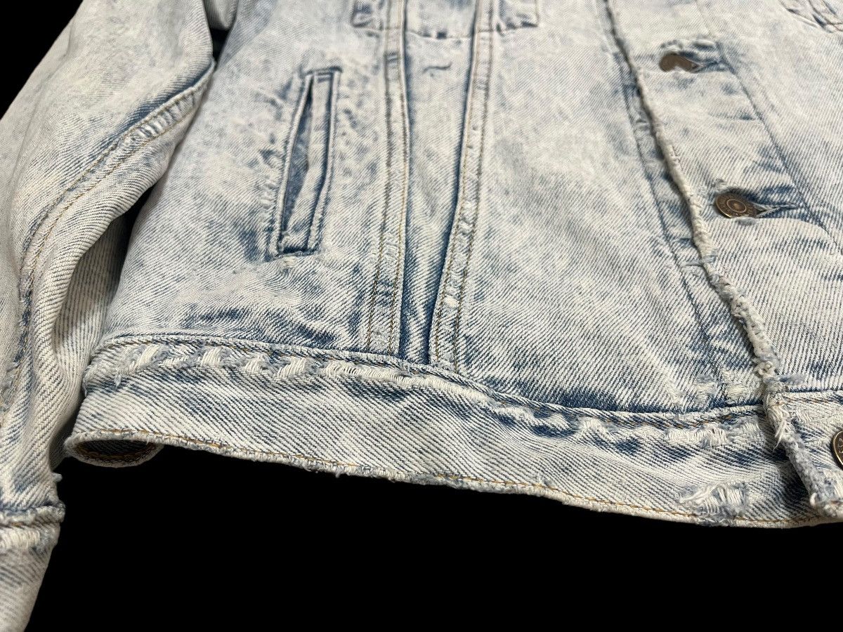 Levi's Vintage distressed Levis jeans Size US XL / EU 56 / 4 - 5 Thumbnail