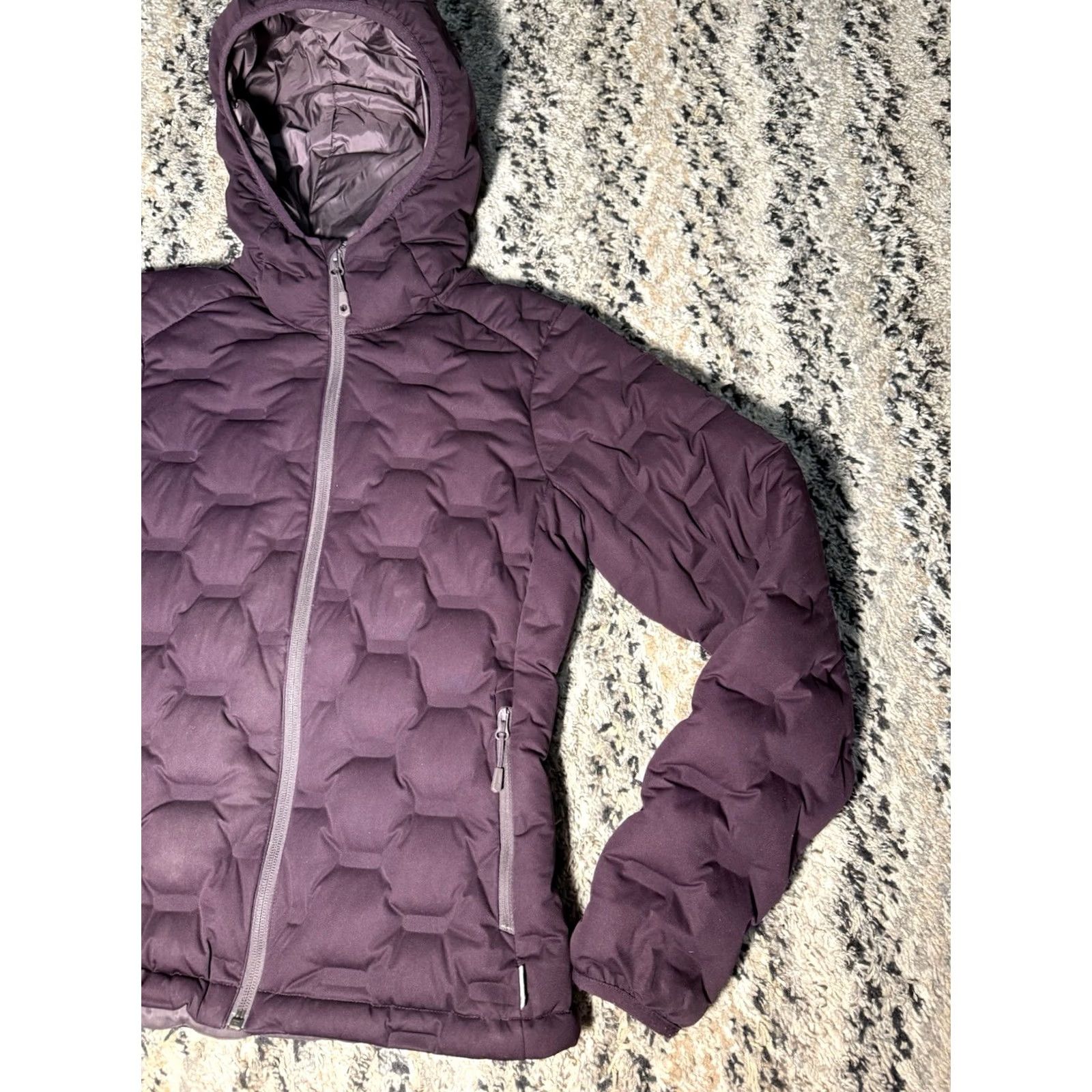 Mountain Hardwear VINTAGE Mountain Hardwear stretch down jacket Womens XS Deep Purple Plum Hooded Puffer Size XS / US 0-2 / IT 36-38 - 2 Thumbnail