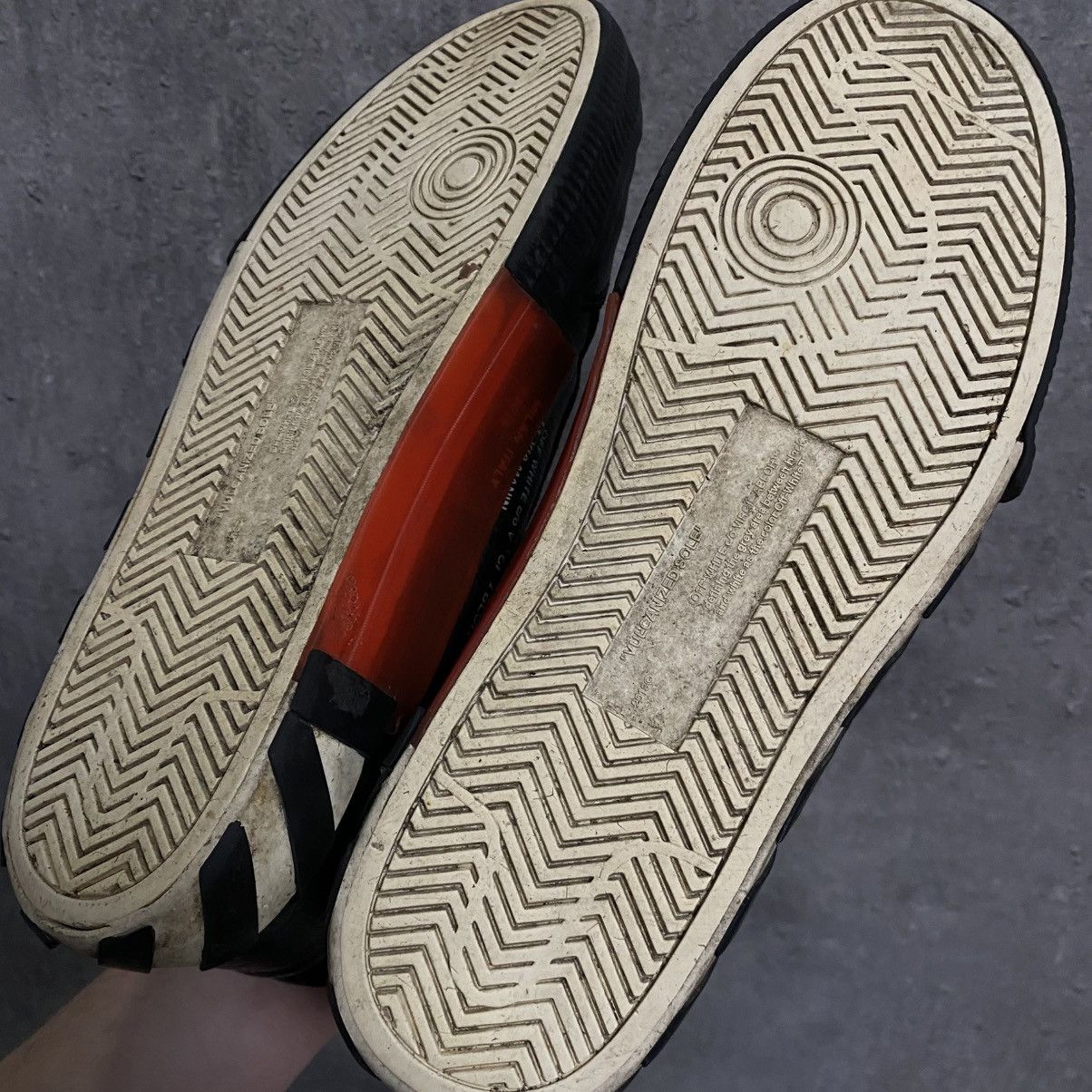 Off-White Off White Vulcanized Leather Arrows Low Top Black Sneakers Size US 11 / EU 44 - 11 Thumbnail