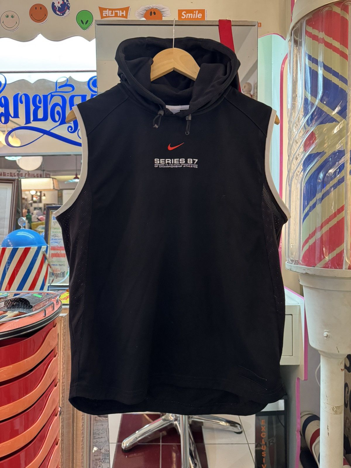Nike Vintage Nike Air Max Series 87 00's Hoodie Tank Top Size US S / EU 44-46 / 1 - 1 Thumbnail