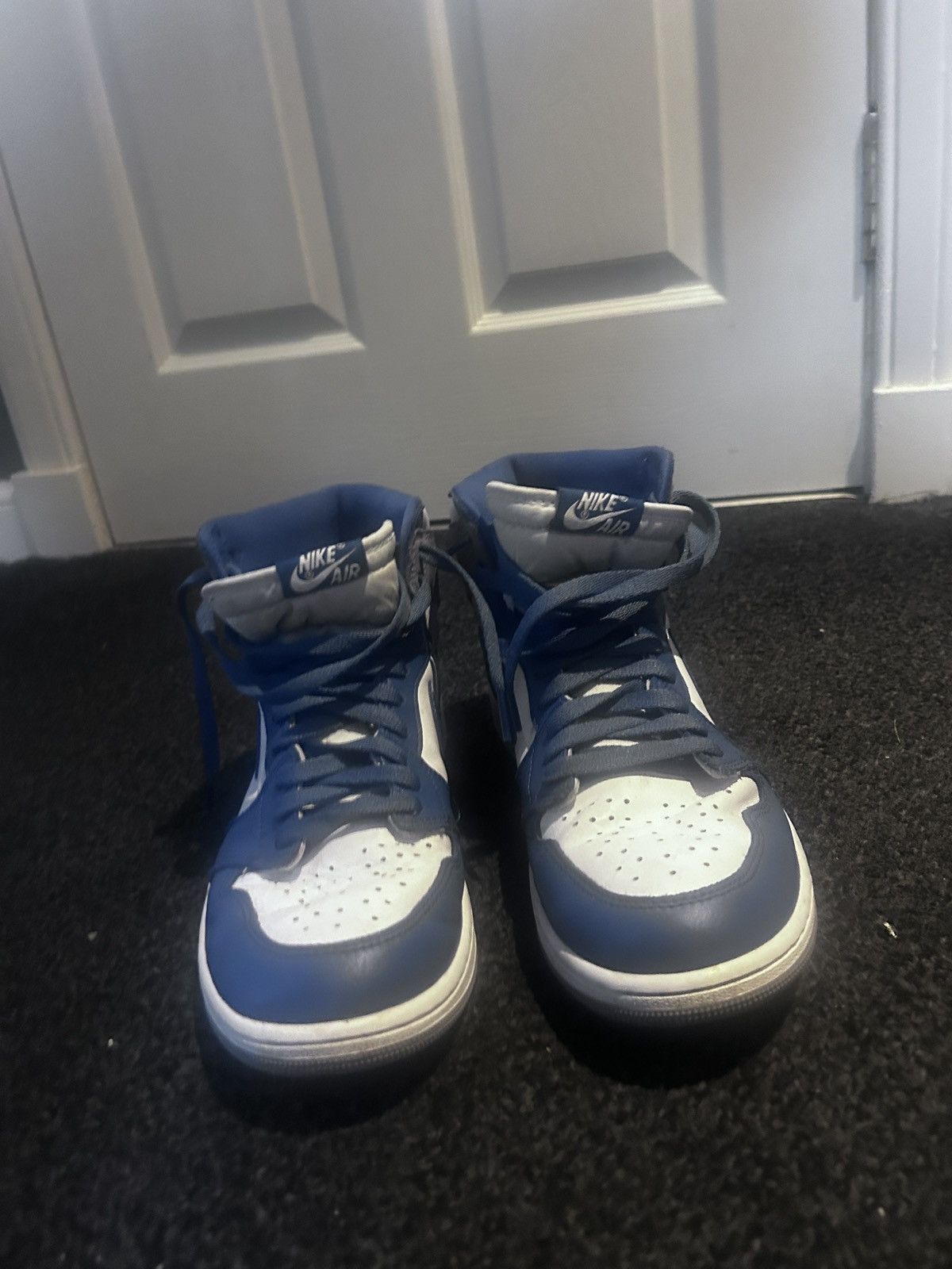 Nike Nike Jordan 1 retro OG Size US 9.5 / EU 42-43 - 4 Thumbnail