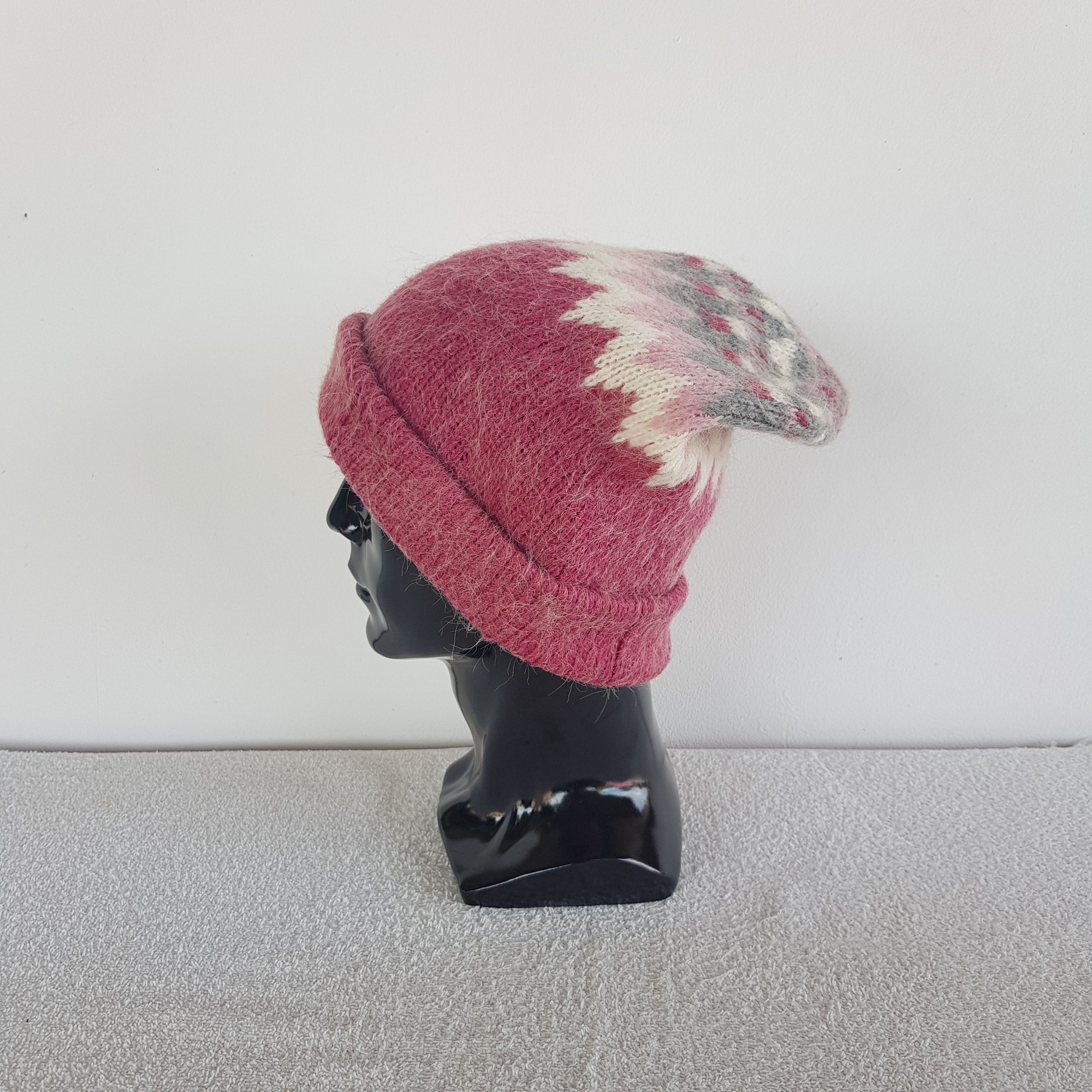 Homespun Knitwear Vintage Japanese Beanie Fair Isle Ribbed Knit Snow Caps Hats Size ONE SIZE - 4 Thumbnail