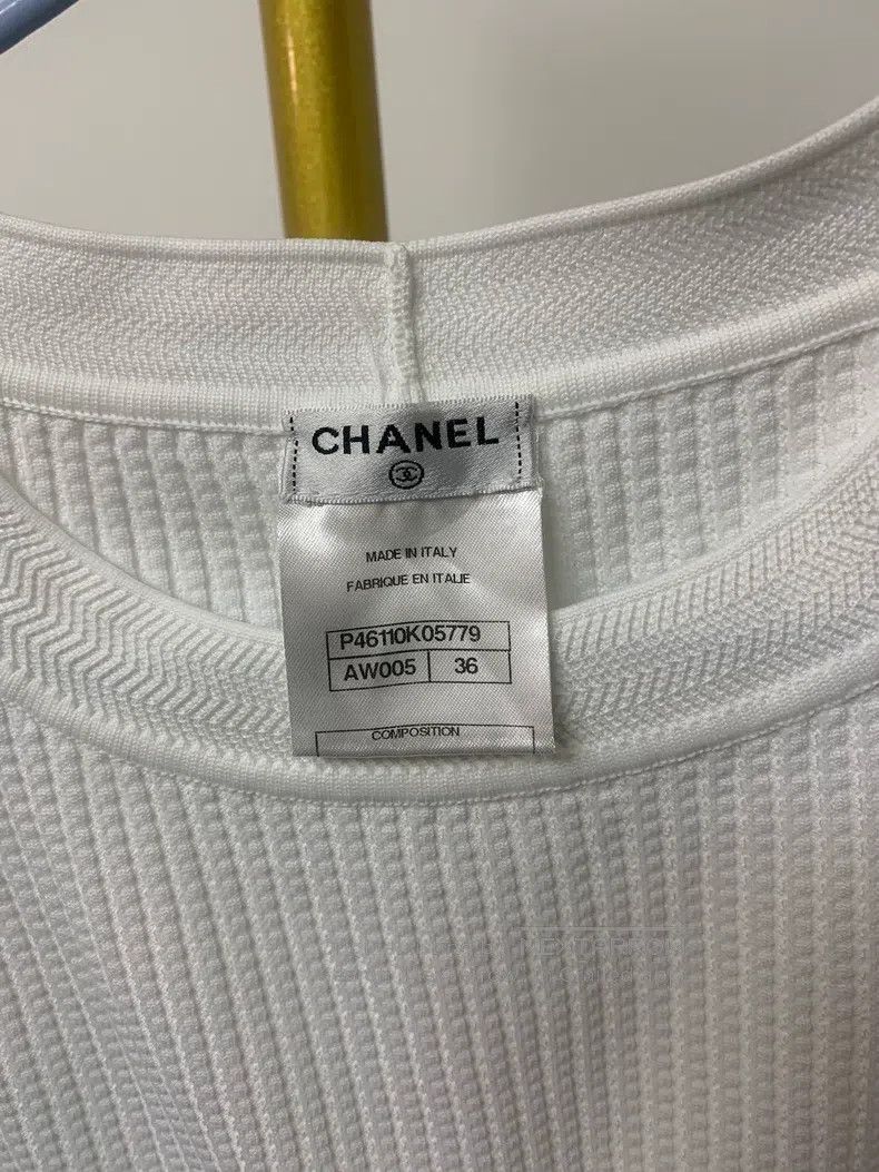 Chanel Chanel White simple classic sleeveless Size XS / US 0-2 / IT 36-38 - 2 Thumbnail