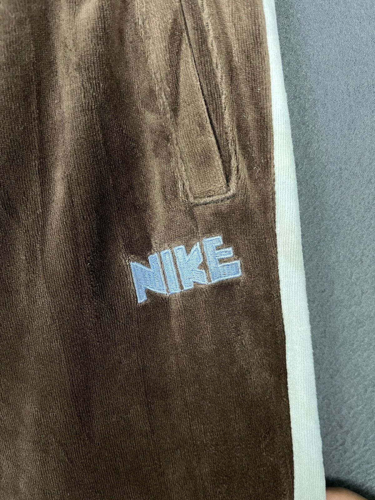 Nike × Vintage Crazy Vintage Y2K/2000s Baggy Brown Velvet Nike Sweatpants Size US 34 / EU 50 - 5 Thumbnail