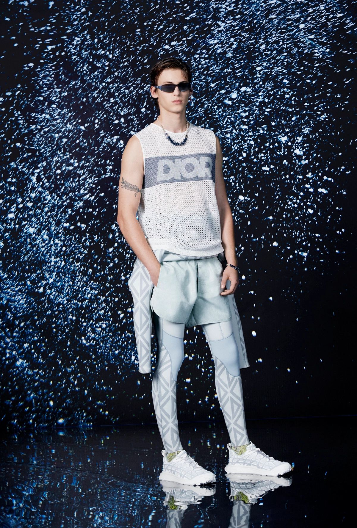 Dior o1bcso1str0125 Sleeveless T-Shirt in White Size US M / EU 48-50 / 2 - 4 Thumbnail