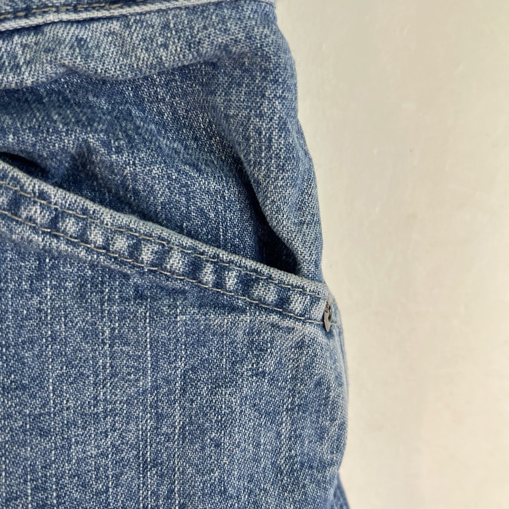 Lee VINTAGE Lee Cargo Denim Jean Jorts Shorts Womens Size 8P Blue 30X18 90s Size 30" / US 8 / IT 44 - 2 Thumbnail
