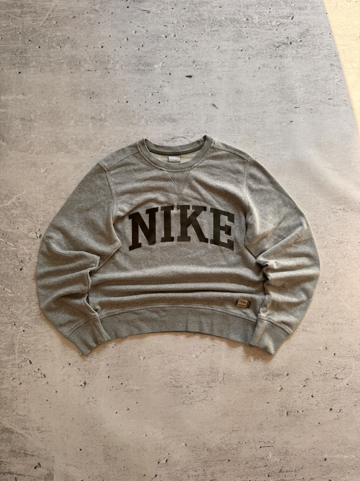 Nike × Vintage NIKE VINTAGE CENTER LOGO OVERSIZE BOXY SWEATSHIRT Size US S / EU 44-46 / 1 - 1 Thumbnail