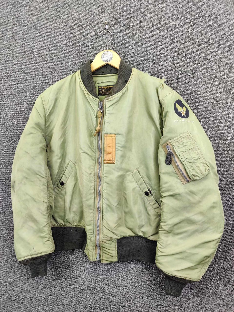 Buzz Rickson's Thrashed Vintage Buzz Rickson Distressed MA-1 Flight Jacket Size US L / EU 52-54 / 3 - 2 Thumbnail