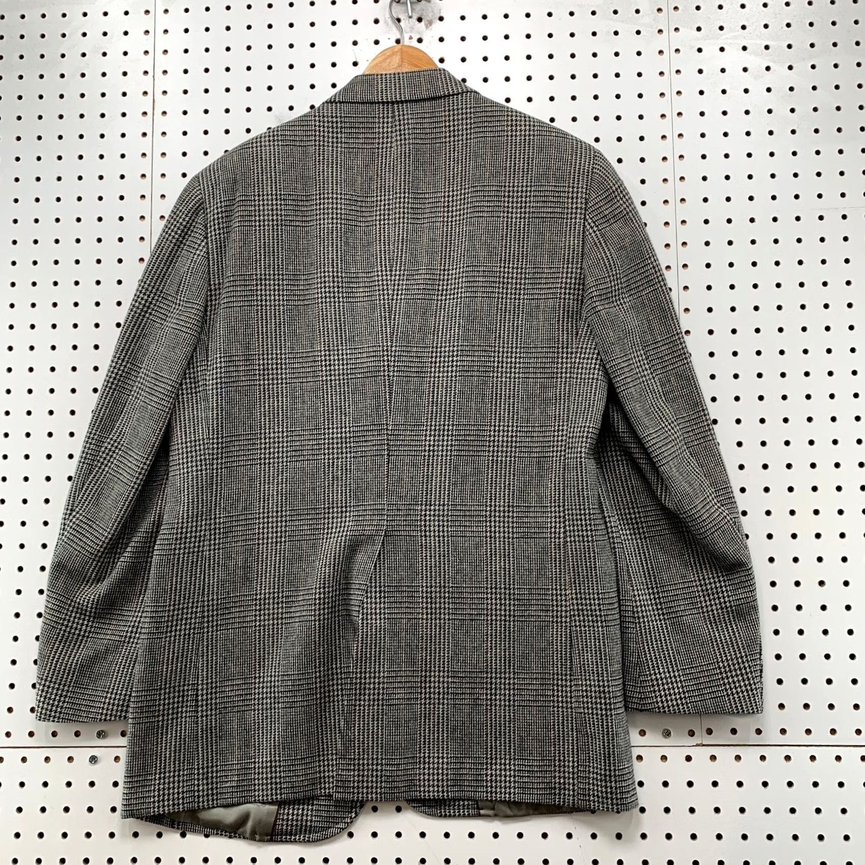 Hart Schaffner Marx Hart Schaffner Marx Blazer Men 36 Herringbone Gray Tweed Wool 2 Piece 90s Vintage Size 36R - 2 Thumbnail
