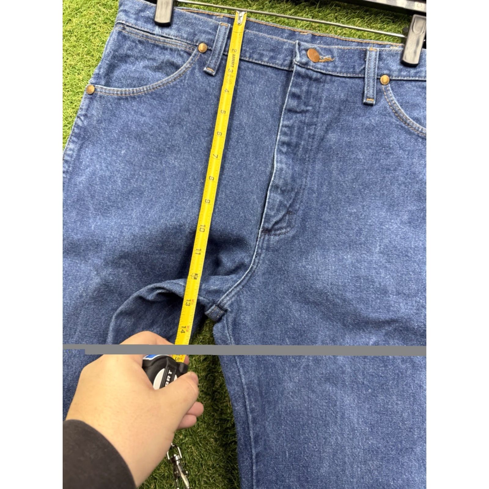 Wrangler Wrangler Jeans Mens 32x40 Slim Seat and Thigh Western Cowboy Cut 936 Denim Blue 5-Pocket Logo Collection Western Mens Jeans Size US 32 / EU 48 - 6 Thumbnail