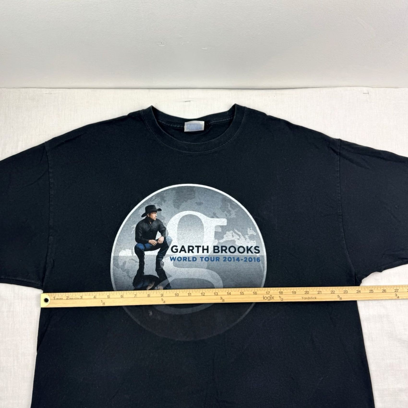 Hanes Garth Brooks World Tour 2014 T Shirt Adult 2XL Music Band Country Music Y2K Mens Size US XXL / EU 58 / 5 - 6 Thumbnail
