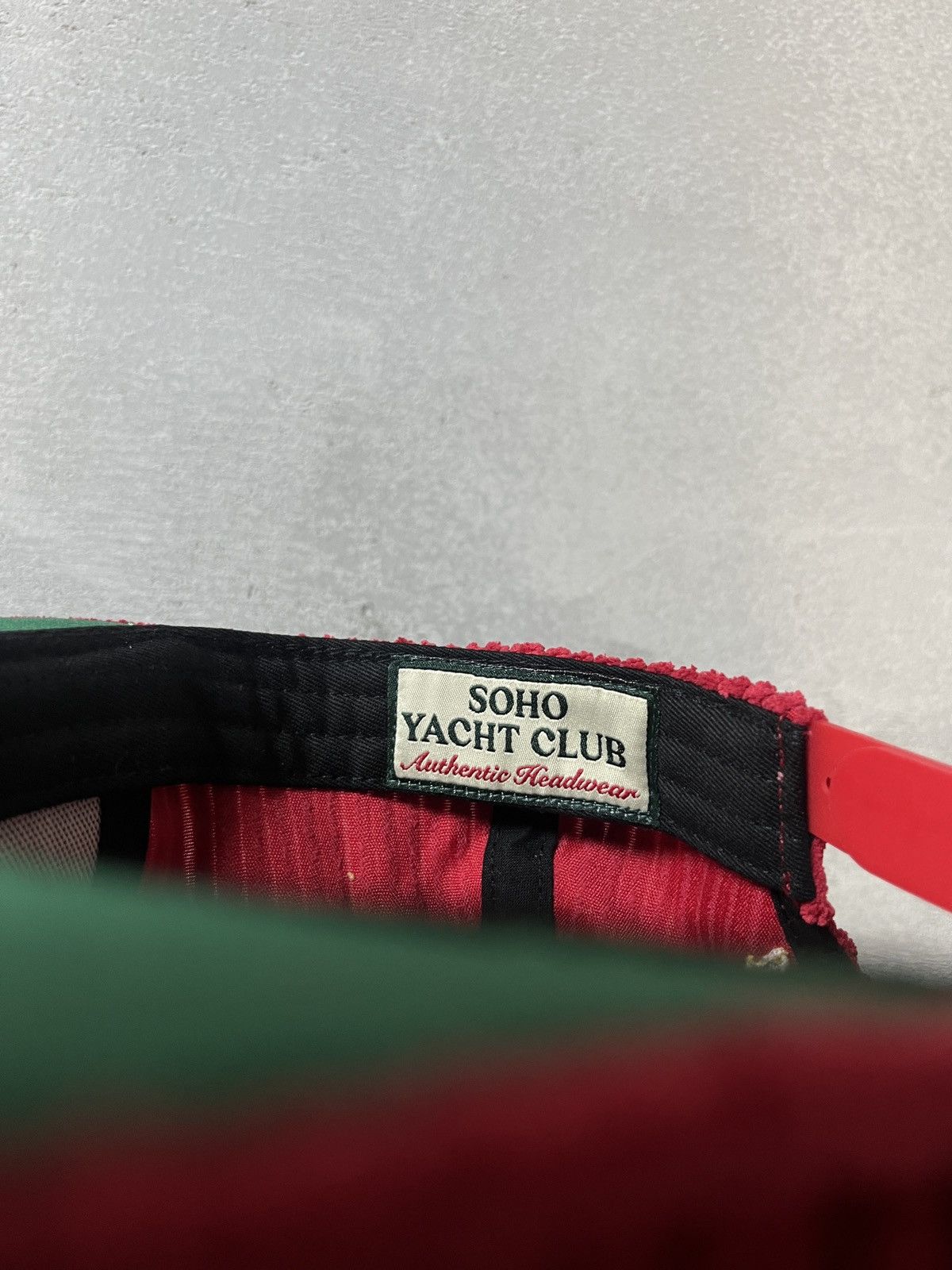 Corteiz Rare Corteiz X Soho Yacht Club Corduroy Snapback Hat Red Size ONE SIZE - 9 Thumbnail