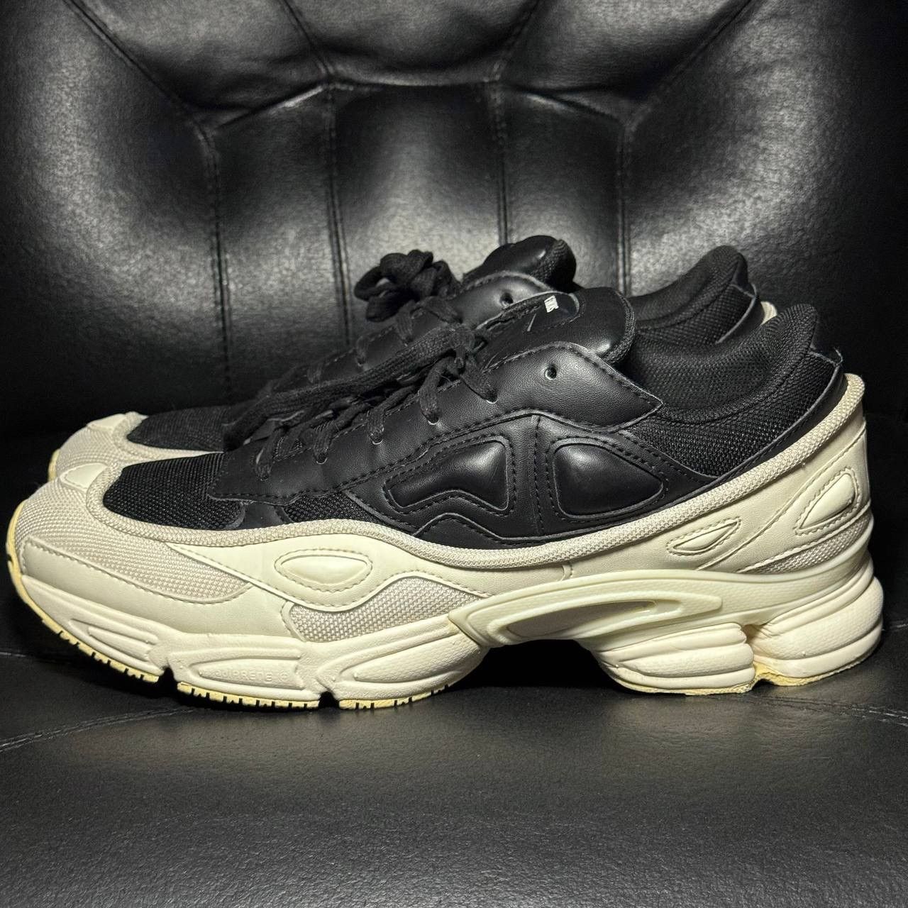 Adidas × Raf Simons 9,5us sneakers Adidas Raf Simons Ozweego White Black fw18 Size US 9.5 / EU 42-43 - 3 Thumbnail