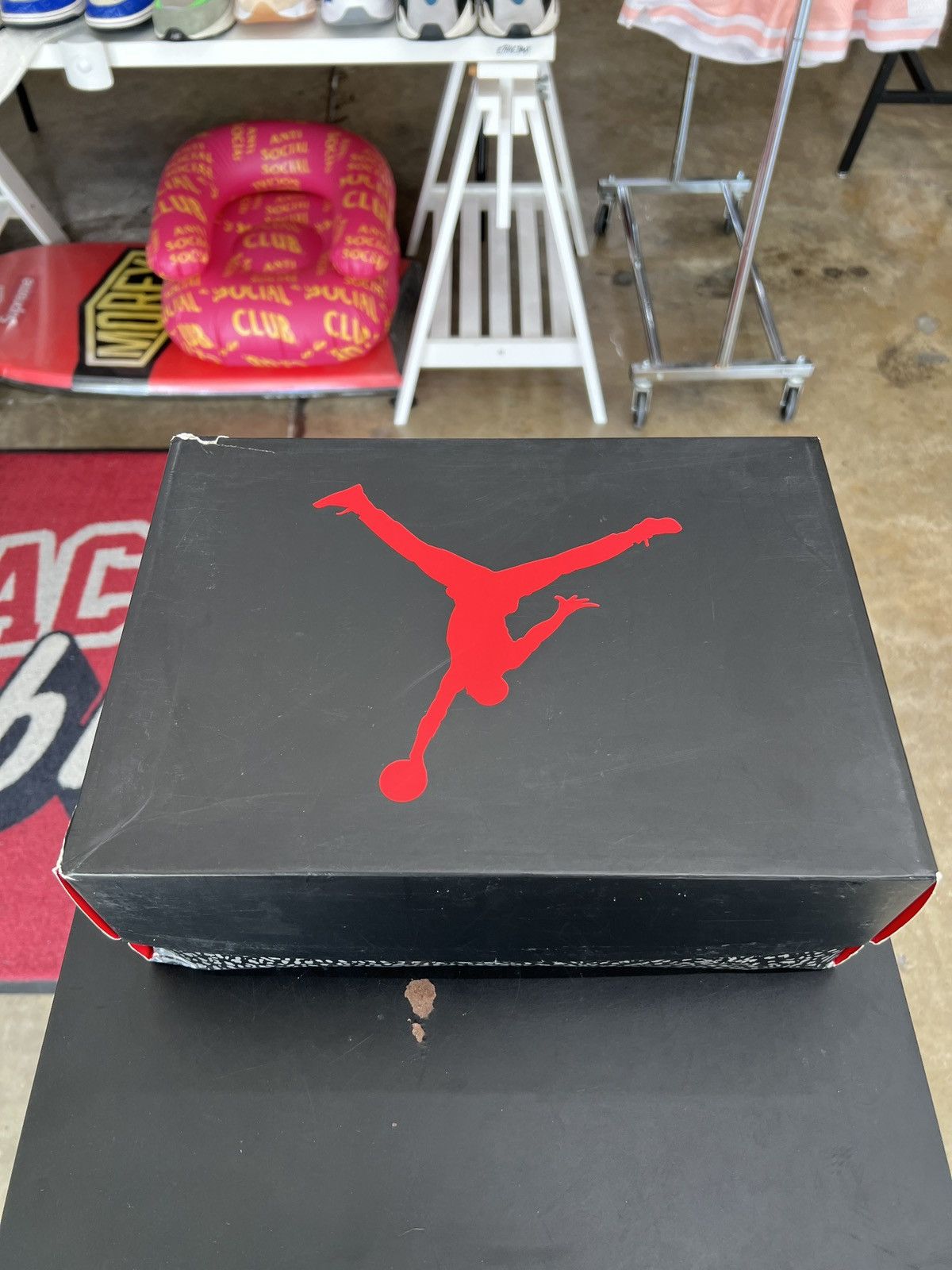 Jordan Brand Air Jordan 3 Black Cement Size 9.5 (2018) Size US 9.5 / EU 42-43 - 15 Thumbnail
