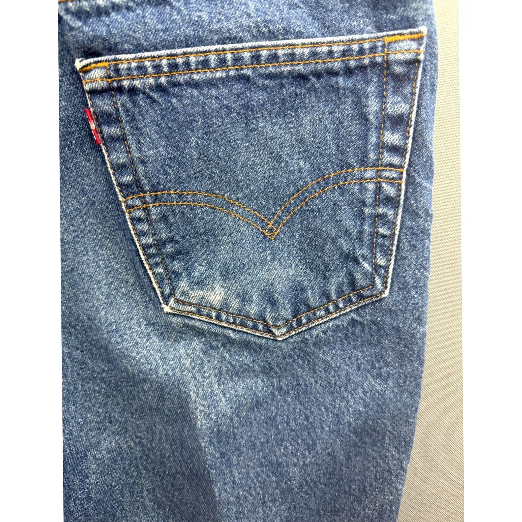 Levi's VINTAGE Levi'S Jeans Mens 35 Blue Bootcut Denim 34x30 Size US 35 - 3 Thumbnail