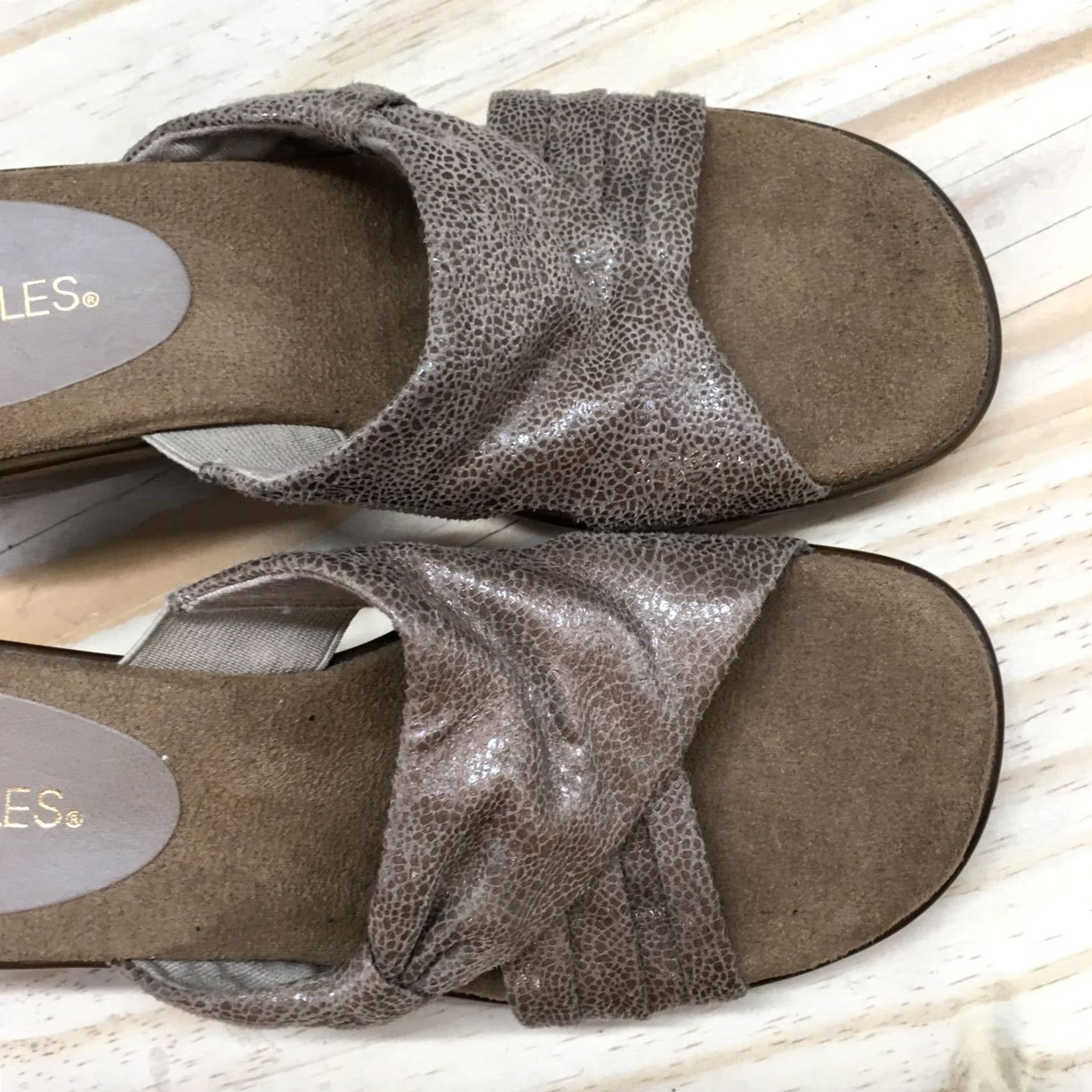 Vintage Aerosoles Sandals Womens 7.5 On Deck Casual Slip On Wedge Slide Brown Fabric Size US 8 / IT 38 - 6 Thumbnail