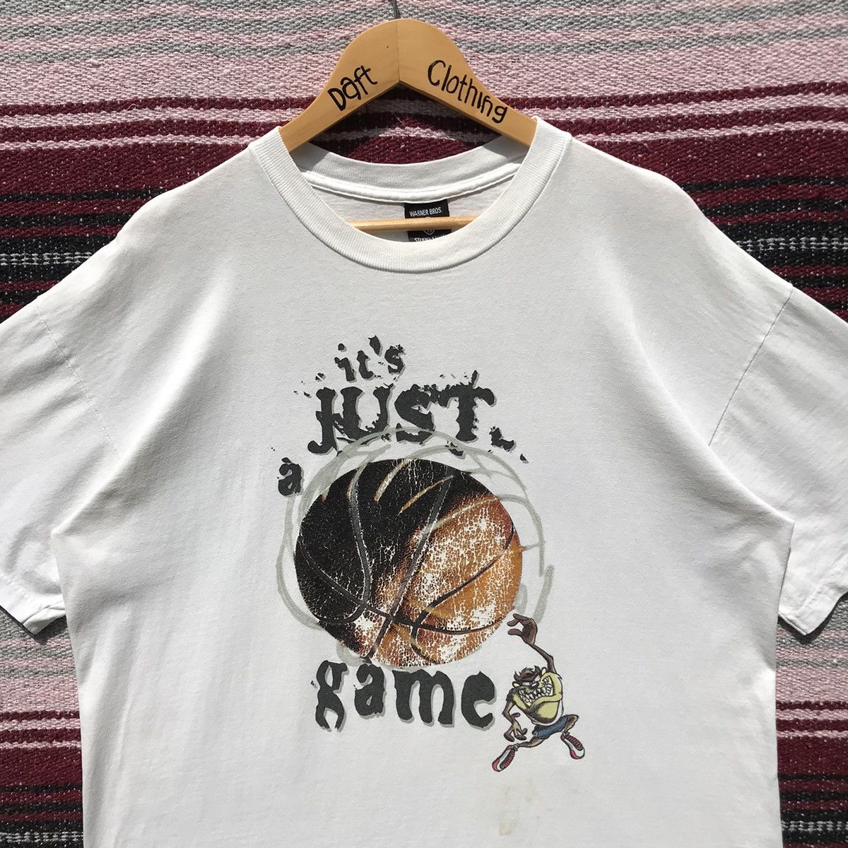 Vintage × Warner Bros Vintage 90s Taz Mania Basketball Warner Bros Tee SunFaded Size US L / EU 52-54 / 3 - 9 Thumbnail