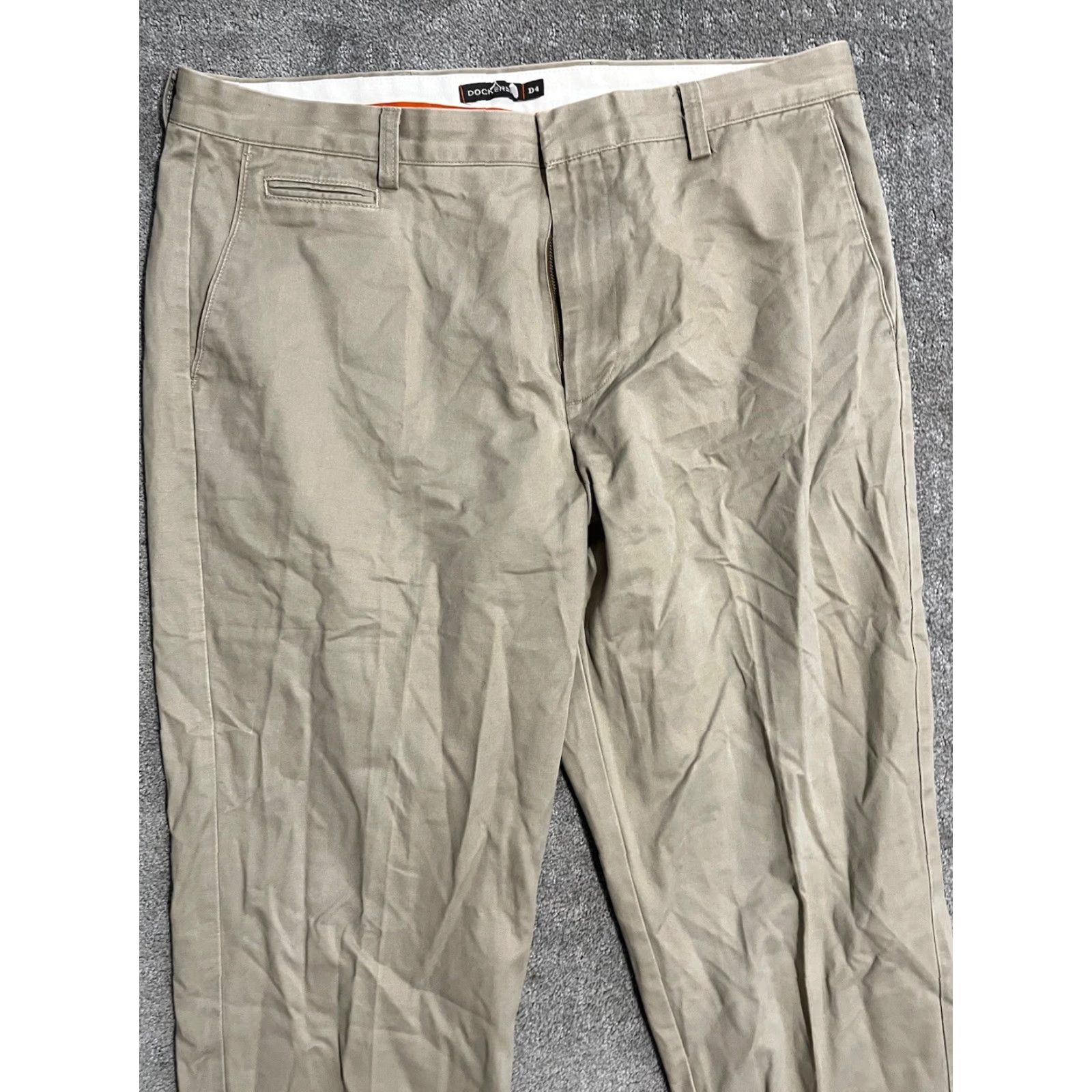 Dockers Dockers D4 Pants - Men’s Size 38x30 Beige Chino Flat Front Relaxed Fit Cotton Blend Straight Leg Belt Loops 90s Army Apple Theme NM/Pre-Owned Size US 38 / EU 54 - 2 Thumbnail