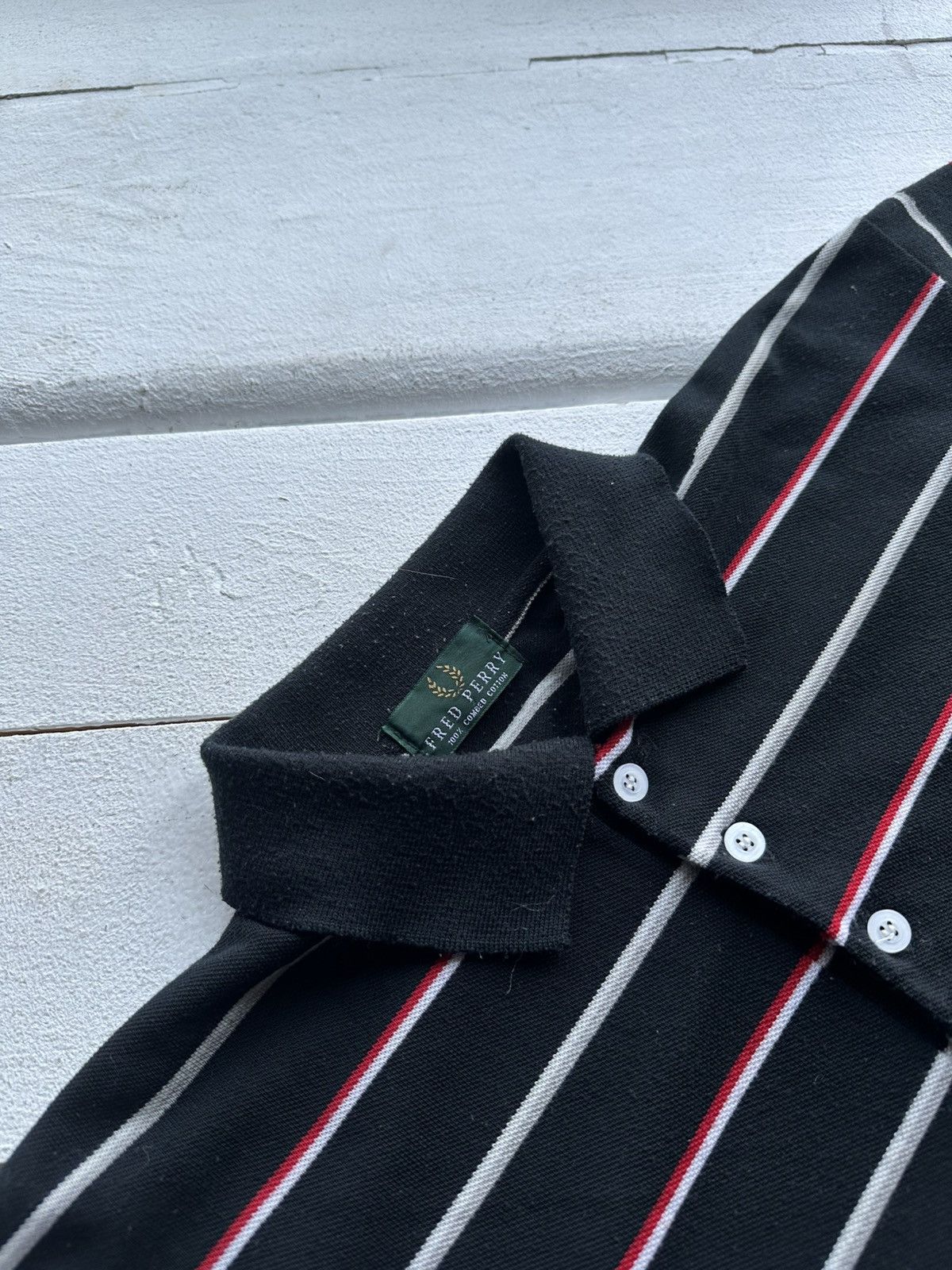 Fred Perry VNTG🚨 FRED PERRY POLO WITH LOGO Y2K RARE CASUALS Size US L / EU 52-54 / 3 - 4 Thumbnail