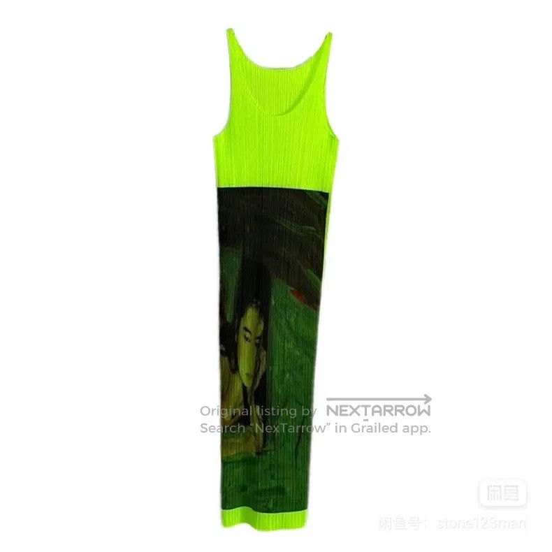 Issey Miyake Issey Miyake size:one size Nobuyoshi Araki Artist Collabor Size XXS / US 00 / IT 34 - 1 Thumbnail