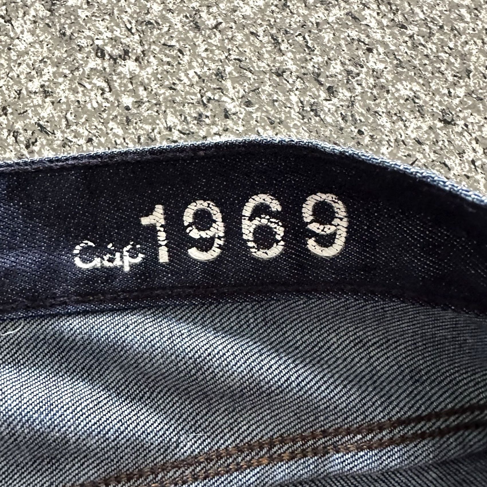 Gap Gap 1969 High Rise Flare Jeans Women’s Size 32 Dark Wash Stretch Denim Blue 1969 Gap Jeans Womens Size 32 Flare Size 24" / US 00 / IT 34 - 7 Thumbnail