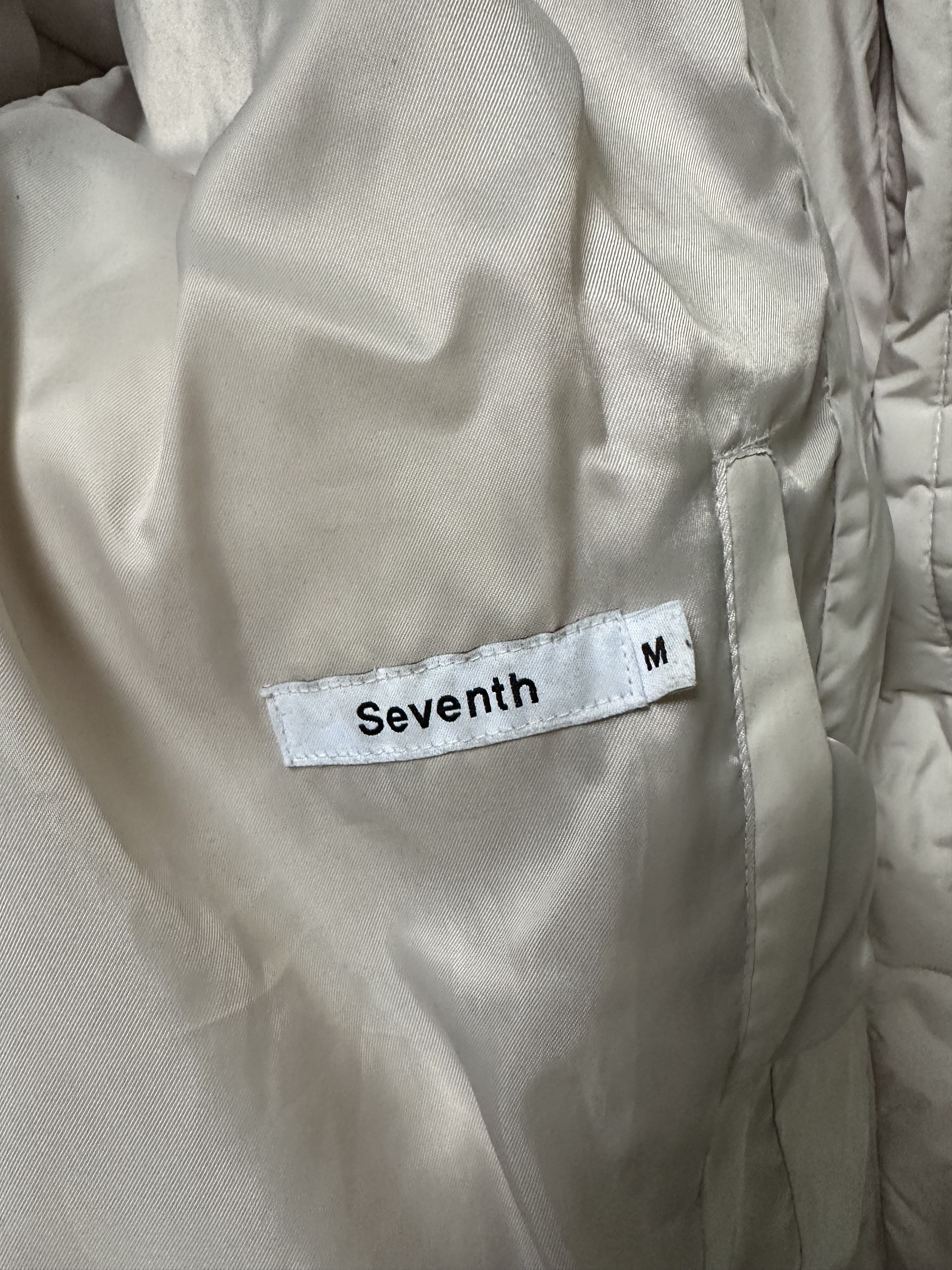 Seventh Seventh Stores - Space Coat Puffer Jacket in Moon Size US M / EU 48-50 / 2 - 13 Thumbnail