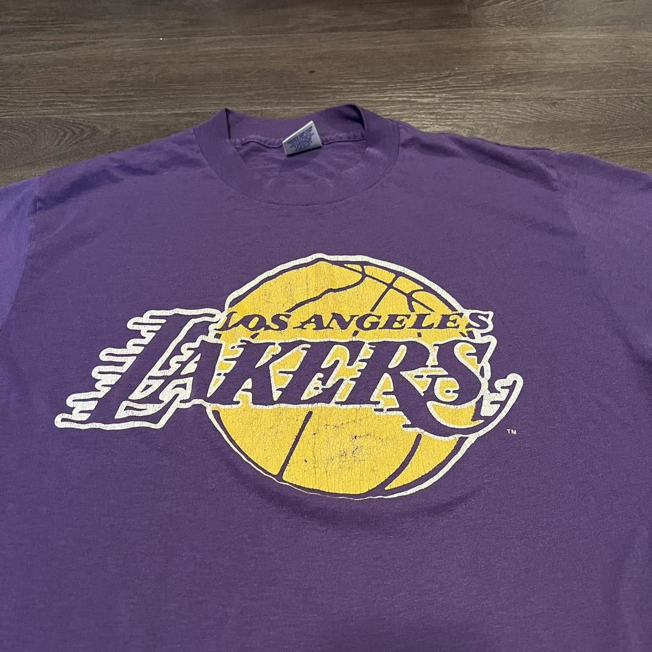 Designer Vintage Los Angeles Lakers T Shirt 80s Size US M / EU 48-50 / 2 - 1 Thumbnail