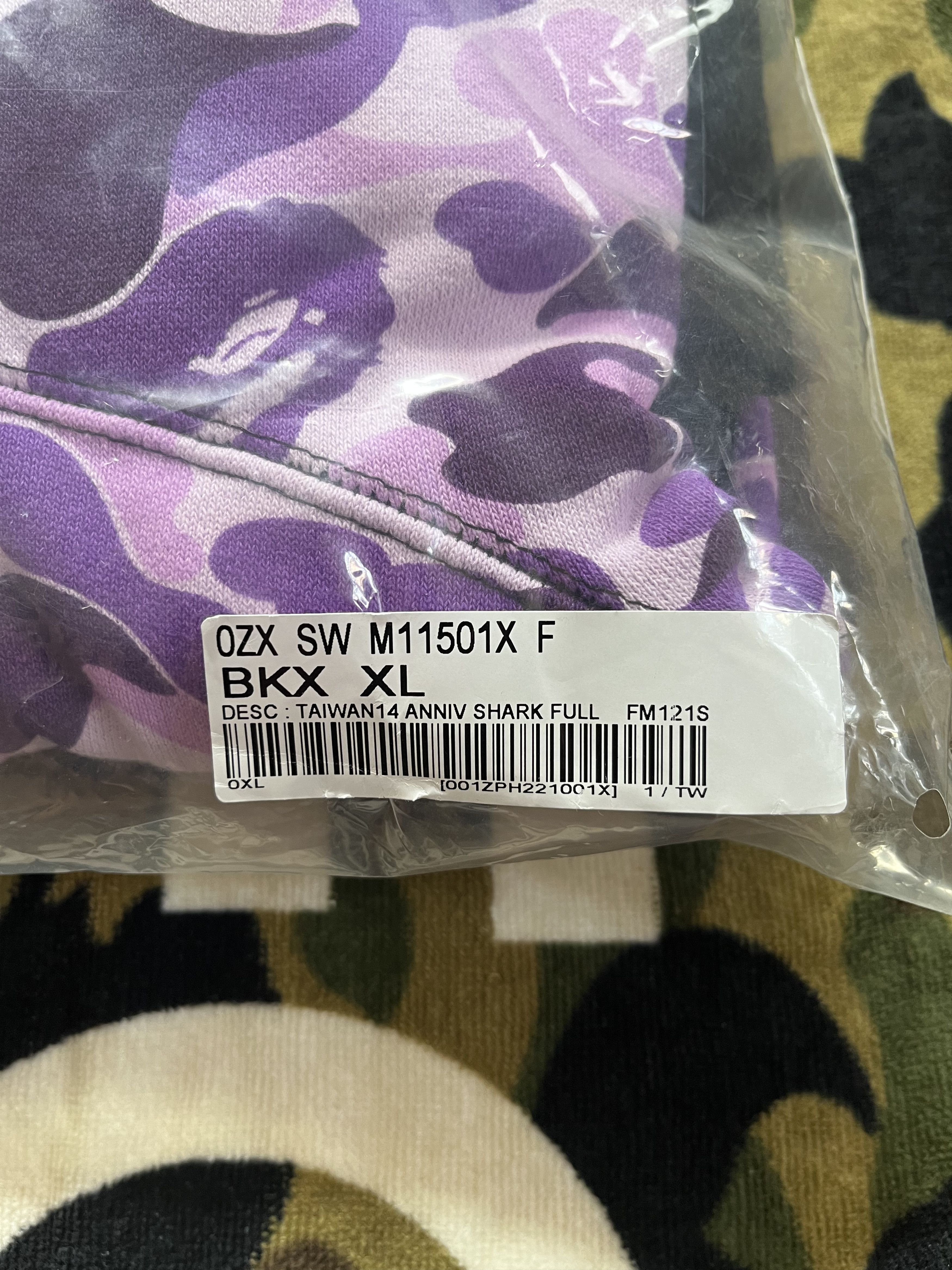Bape BAPE TAIPEI 14TH ANNIVERSARY SHARK FULL ZIP HOODIE Size US XL / EU 56 / 4 - 5 Thumbnail