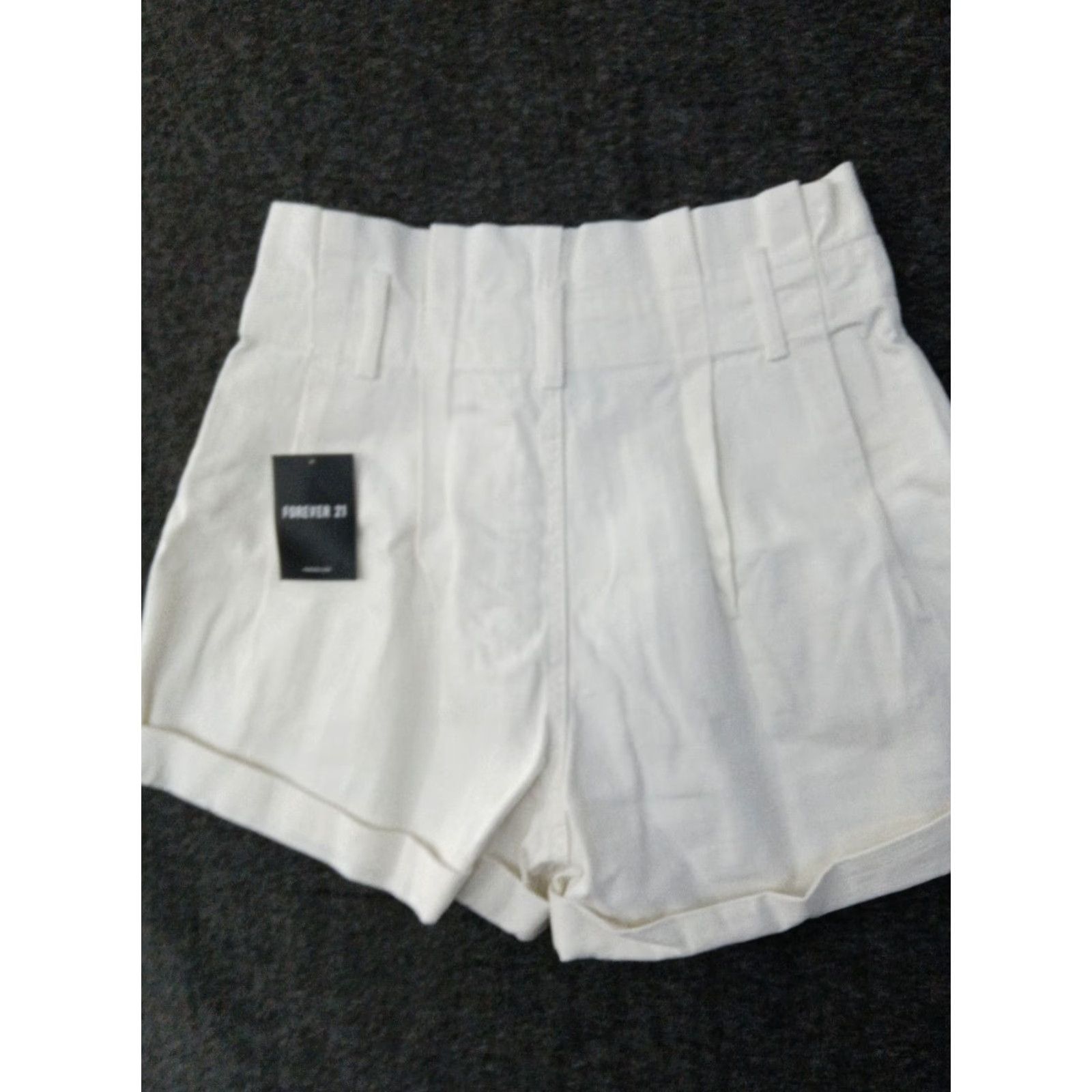 Forever 21 FOREVER 21 Denim Shorts Women's 28 Ivory Cuffed 2-Button Closure Belt Loops Mid Rise Inseam 2.5" Size 28" / US 6 / IT 42 - 2 Thumbnail