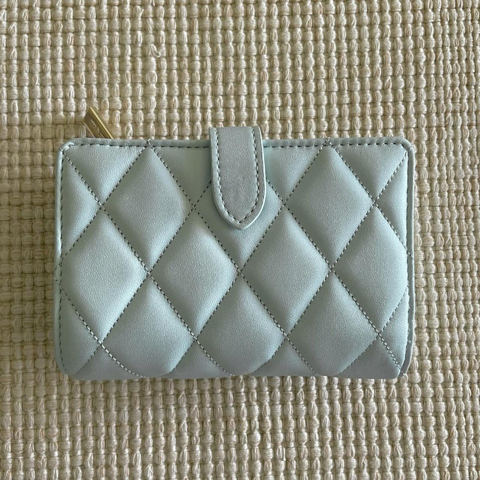 Other NWT kate spade Carey Medium Compartment Bifold Wallet Size ONE SIZE - 2 Thumbnail