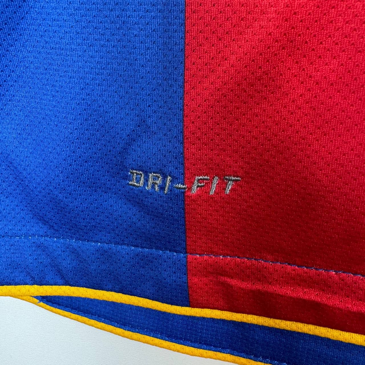 Nike Nike FC Basel 2011-12 Home Shirt 410807-493 Boys Size XL 14Y Size US XXS / EU 40 - 5 Thumbnail
