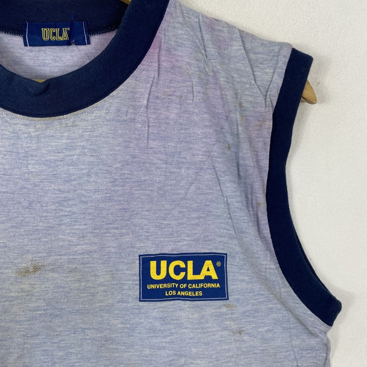 Vintage Vtg 90s UCLA Bruins Muscle Tee Sleeveless Shirt Gray S Size US S / EU 44-46 / 1 - 4 Thumbnail