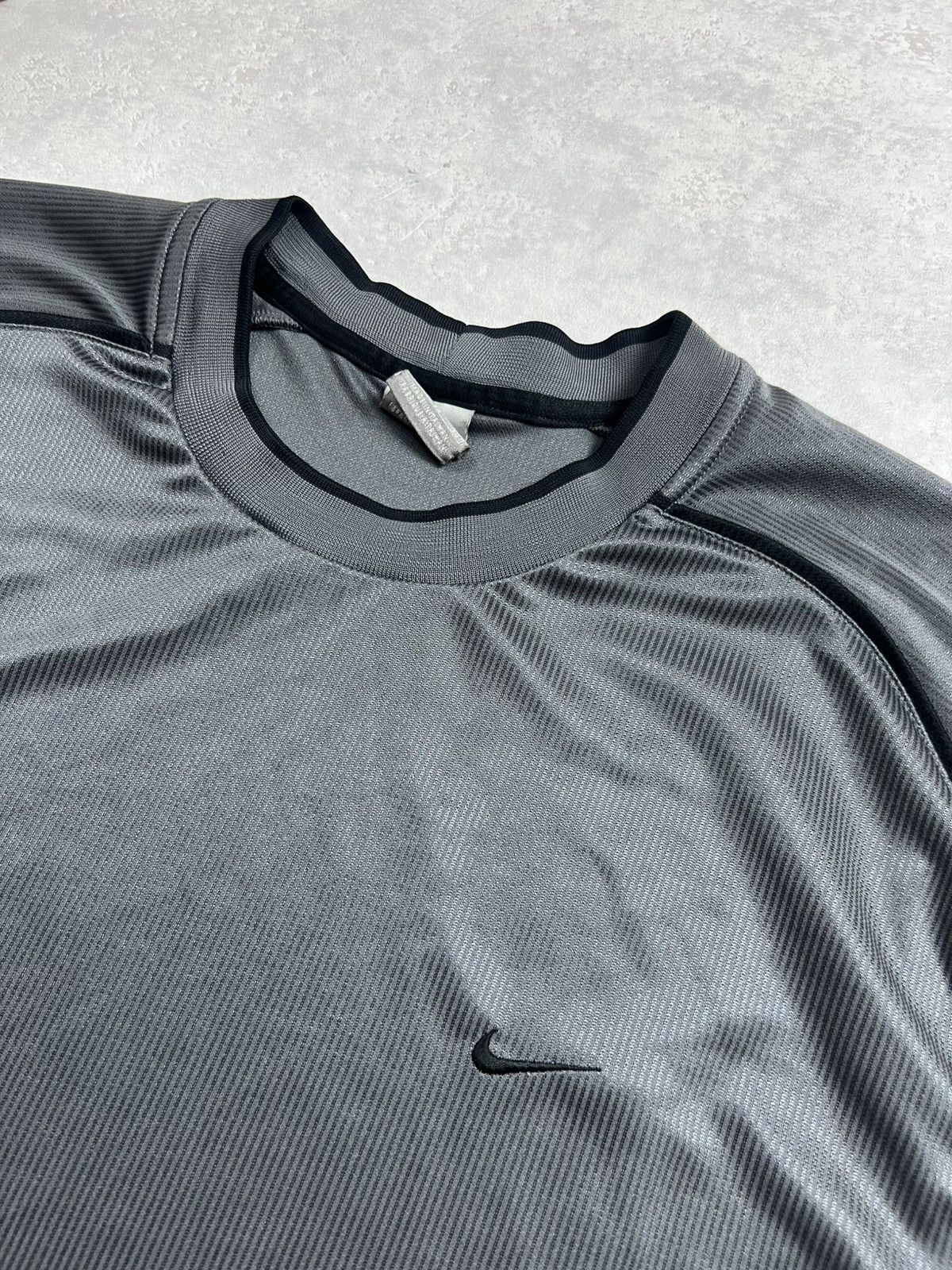 Nike 90s Nike Swoosh Vintage Y2K Oversized Retro Tee T-Shirt Size US XL / EU 56 / 4 - 4 Thumbnail