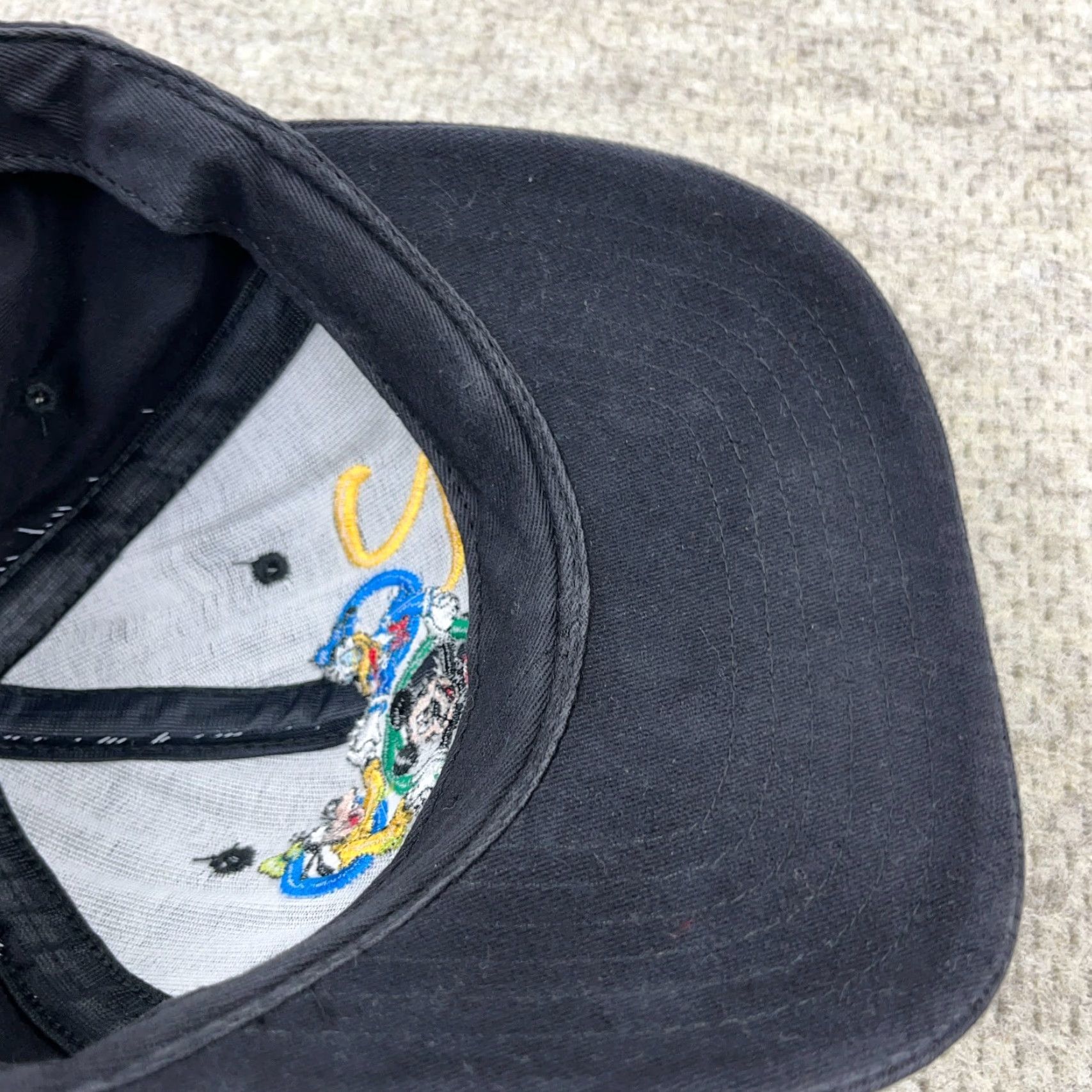 Disney VINTAGE Disney Hat Cap Baseball Cap Mens One Size Black 90s Goofy Mickey Donald Cartoon Logo Adjustable Strap Back Size ONE SIZE - 7 Thumbnail
