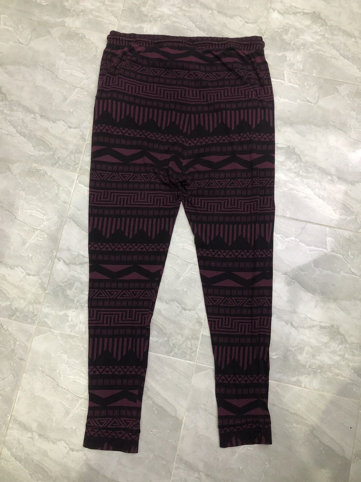 Divided Divided by H&M Tribal Knit Joggers Maroon Black Y2K Size US 33 - 8 Thumbnail