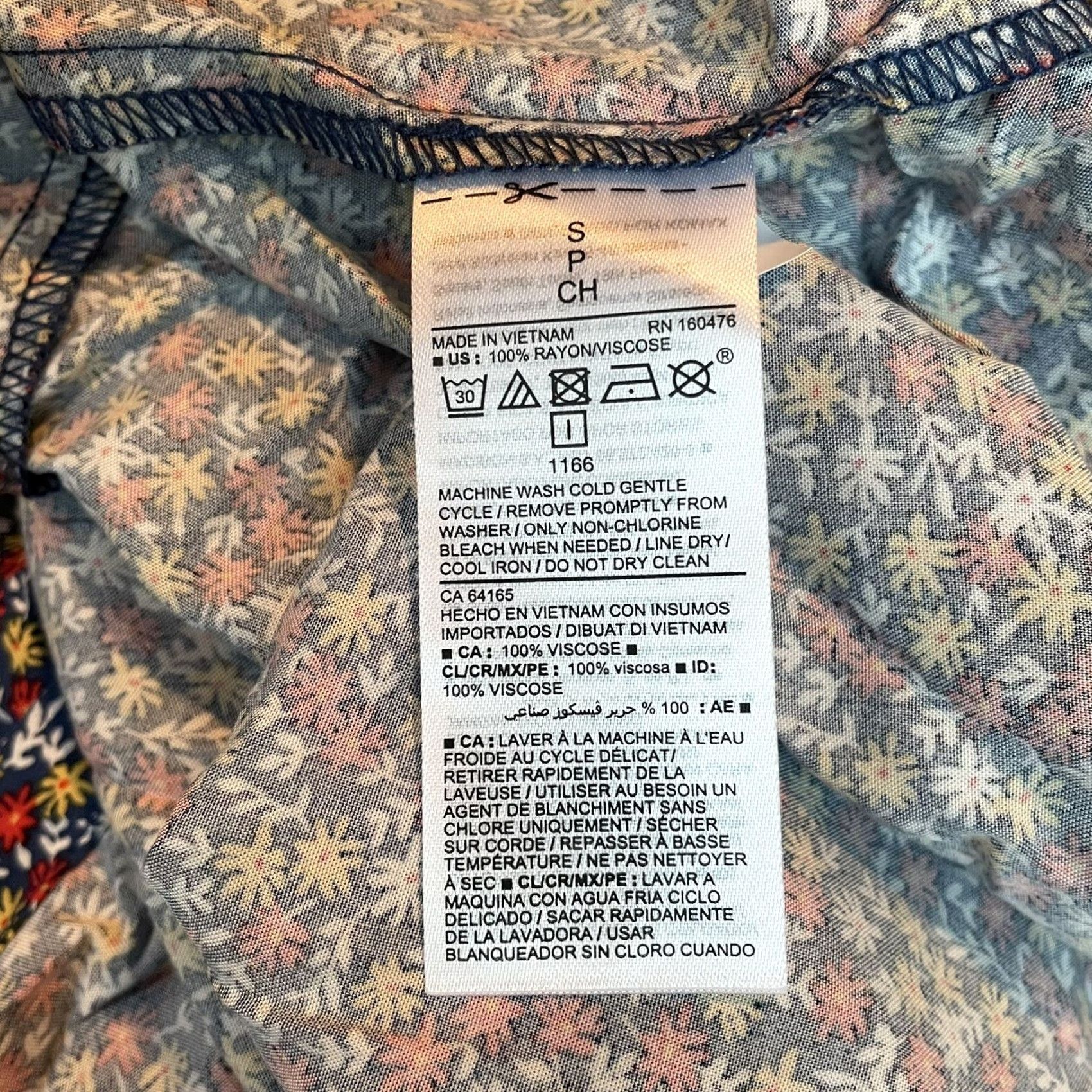 Old Navy VINTAGE Old Navy Women’s Dress Sleeveless Floral Pattern NWT Blue Wide Neck Knee Length Yarn Rayon Size S Summer Casual Mens? Size S / US 4 / IT 40 - 7 Thumbnail