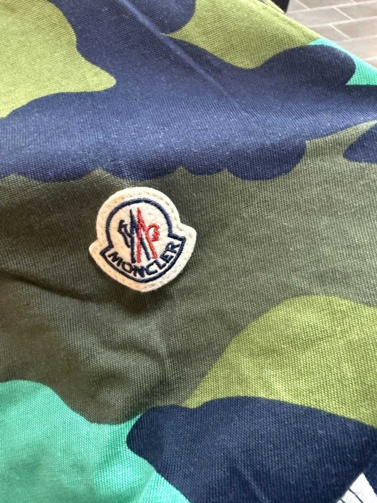 Moncler Moncler Navy Blue Camo Short sleeve Size US S / EU 44-46 / 1 - 3 Thumbnail