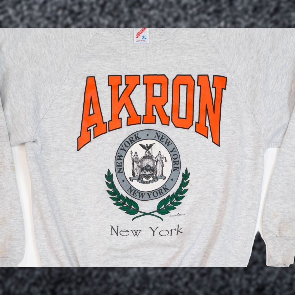Jerzees VINTAGE University Of Akron Sweatshirt Men’s XL Gray 80s Pullover Crew Neck USA NCAA College Wear Size US XL / EU 56 / 4 - 1 Thumbnail