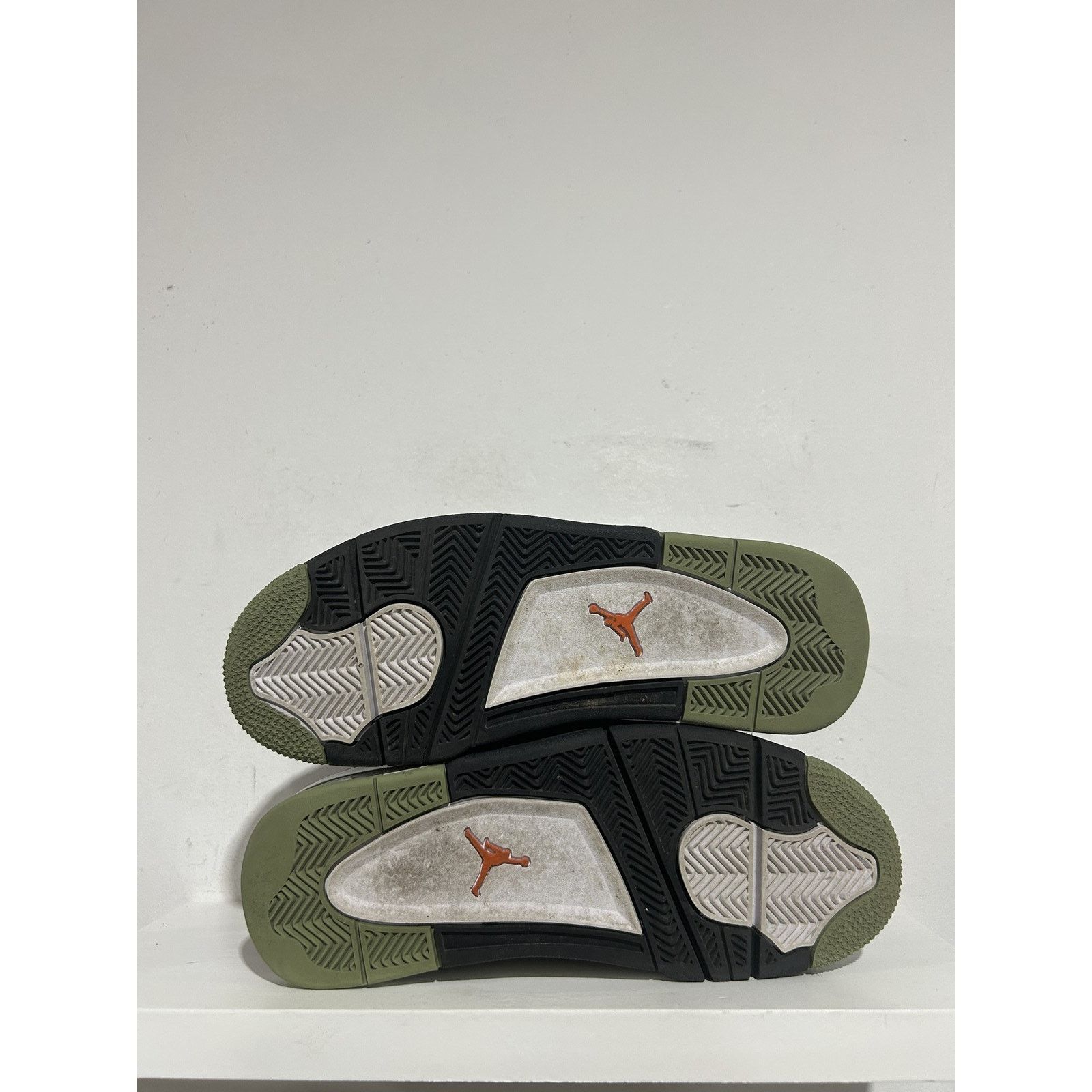 Jordan Brand JORDAN 4 RETRO PURPLE CANYON SIZE 8 (9.5W) PREOWNED Size US 8 / EU 41 - 3 Thumbnail