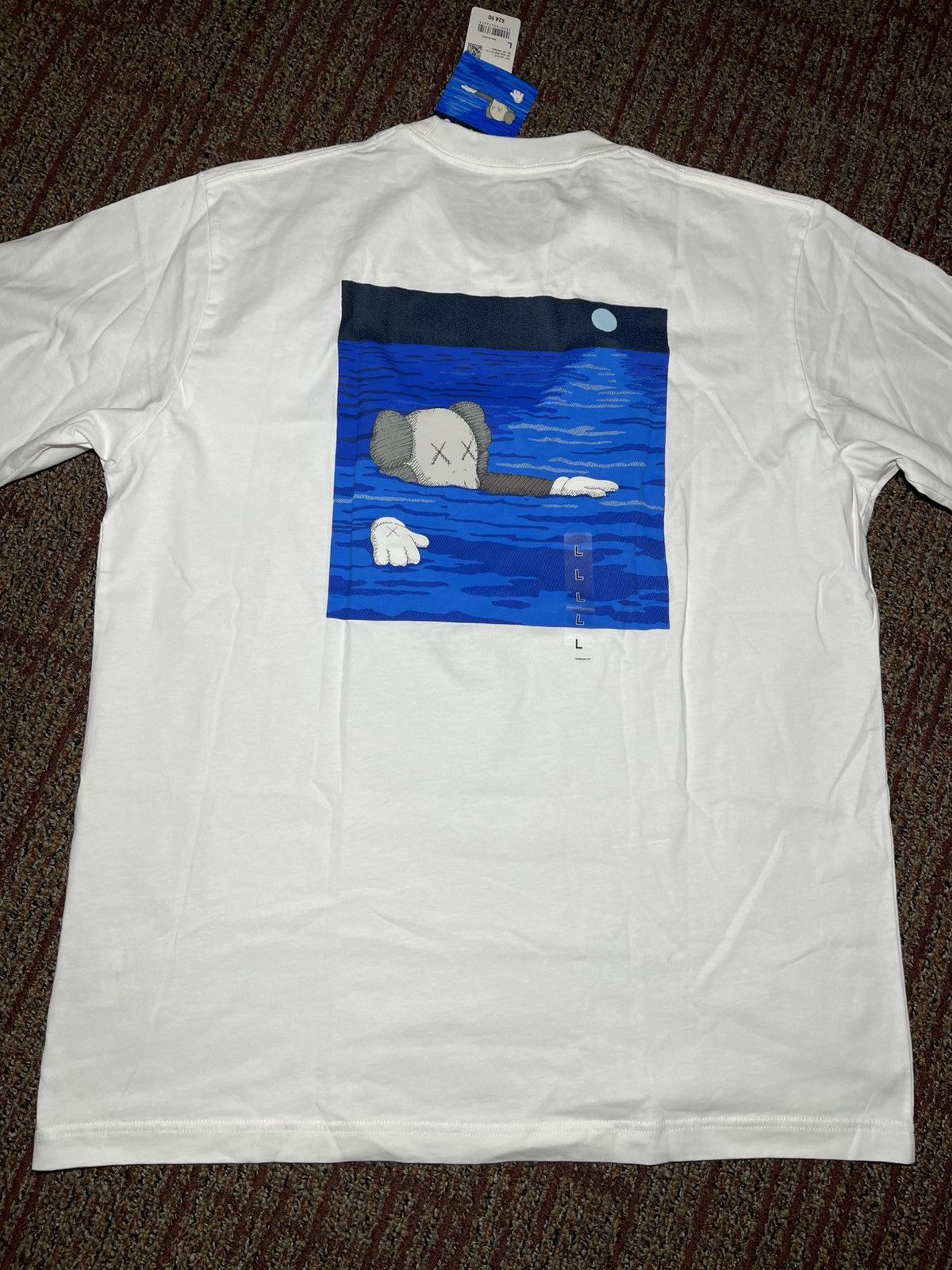 Uniqlo KAWS x Uniqlo UT Artbook Tee (Large) Size US L / EU 52-54 / 3 - 3 Thumbnail