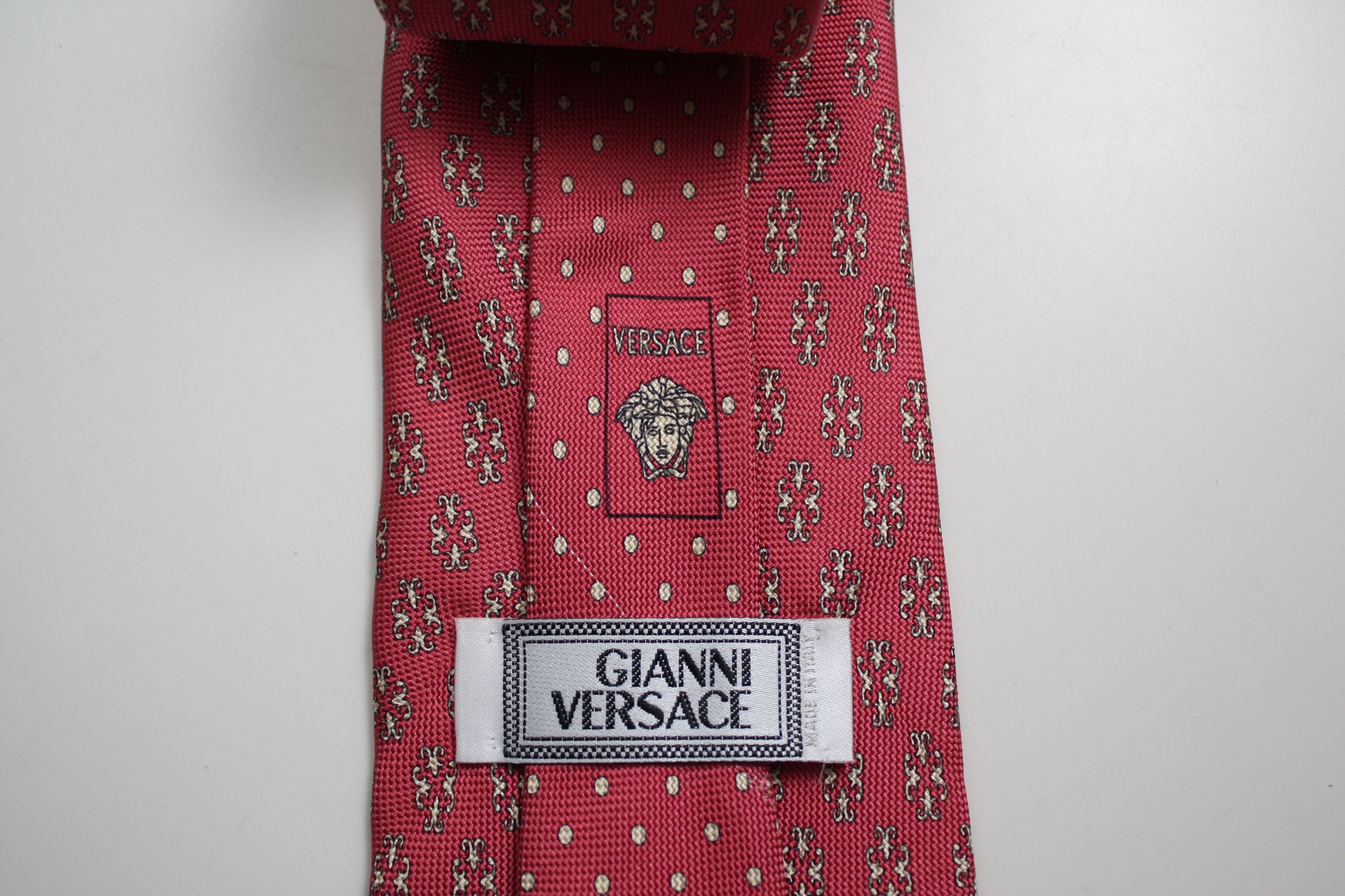 Versace Gianni Versace Pink Silk Tie Made In Italy Size ONE SIZE - 2 Thumbnail